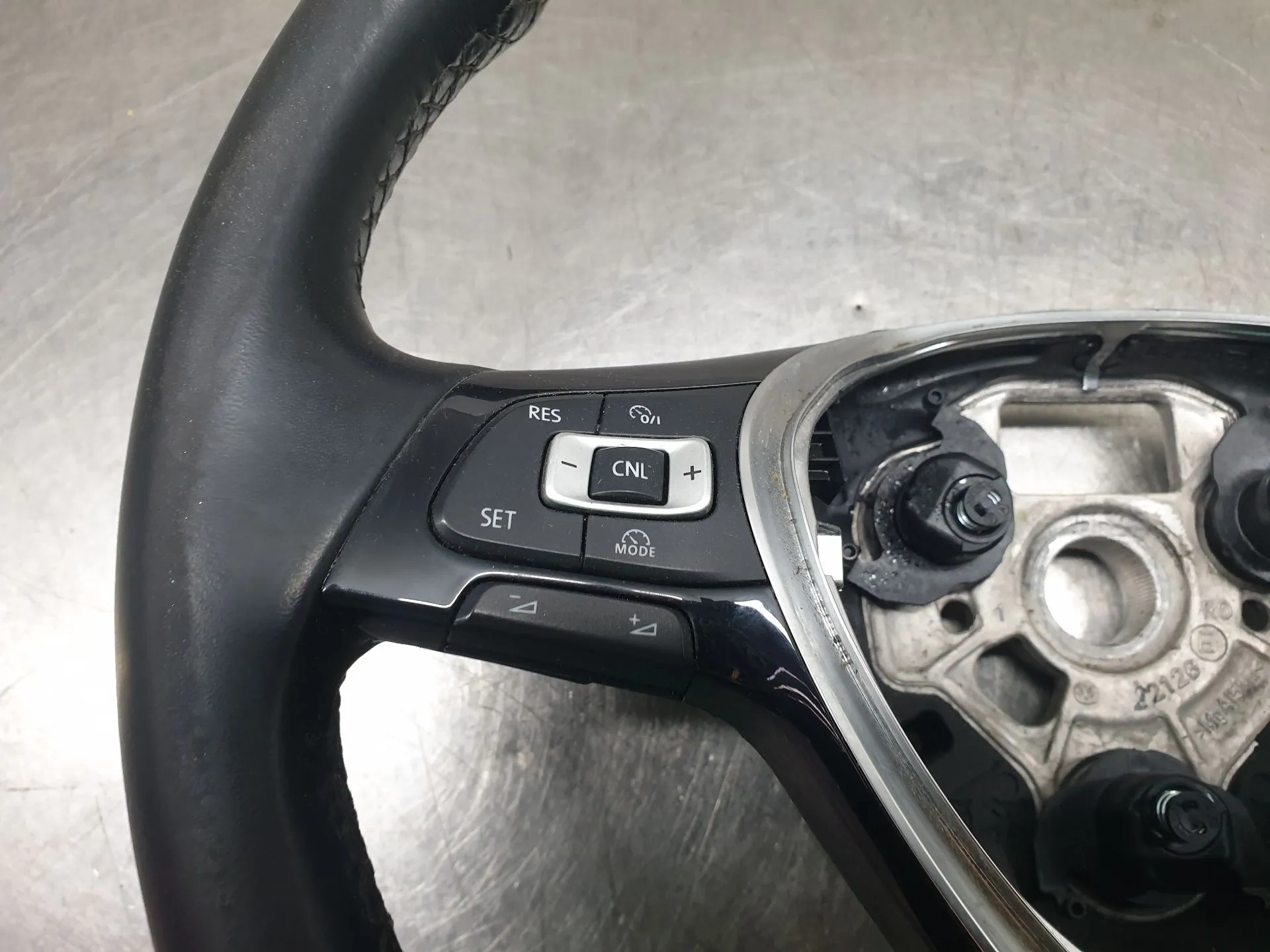 Volante VOLKSWAGEN Touran (5T) Imagem-2