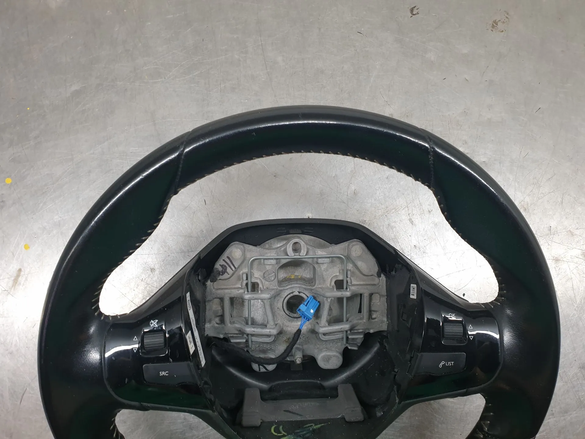 Volante PEUGEOT 308 II Imagem-4