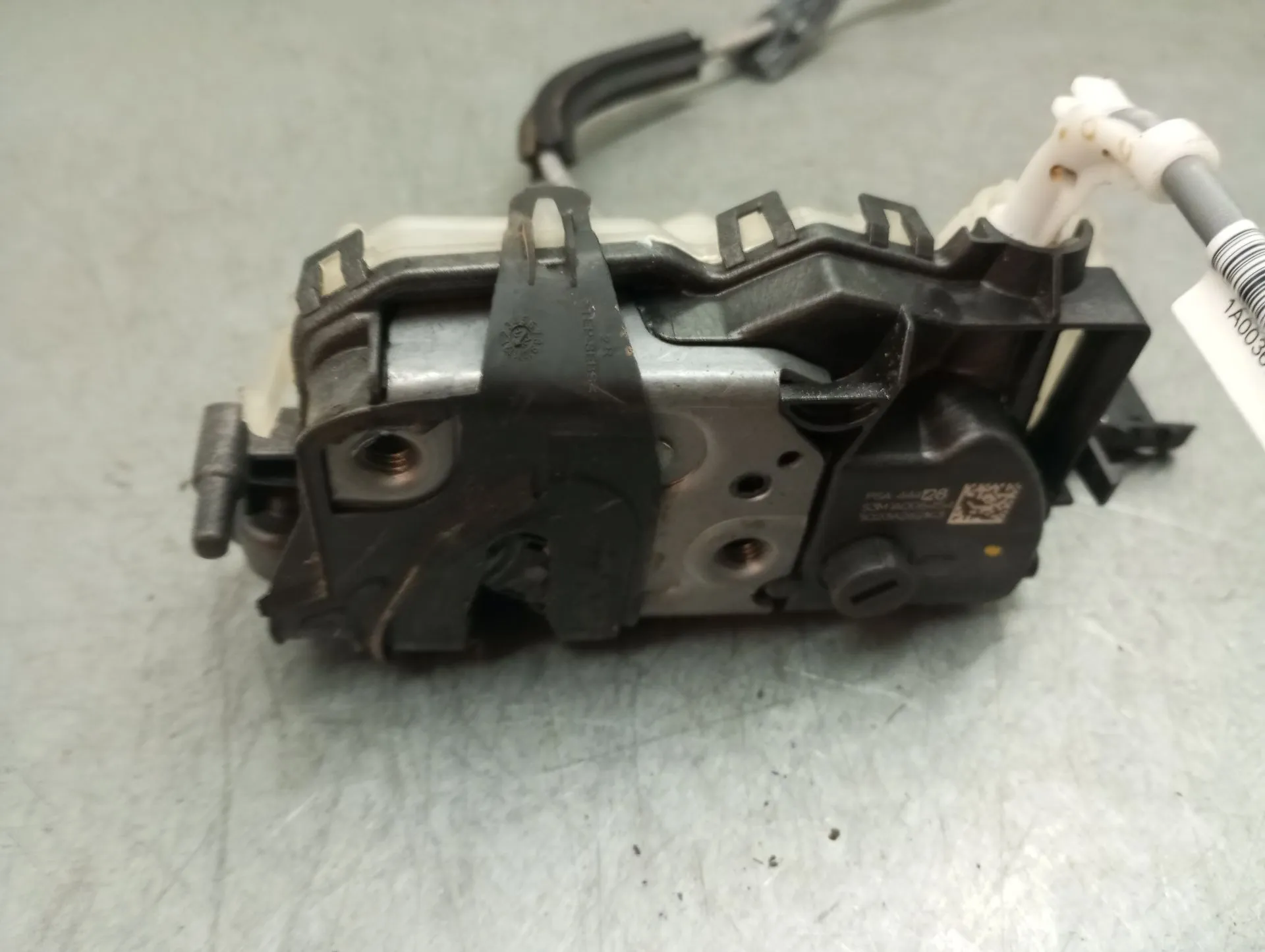 Cerradura / cierre puerta trasera derecha PEUGEOT 208 II Imagem-5