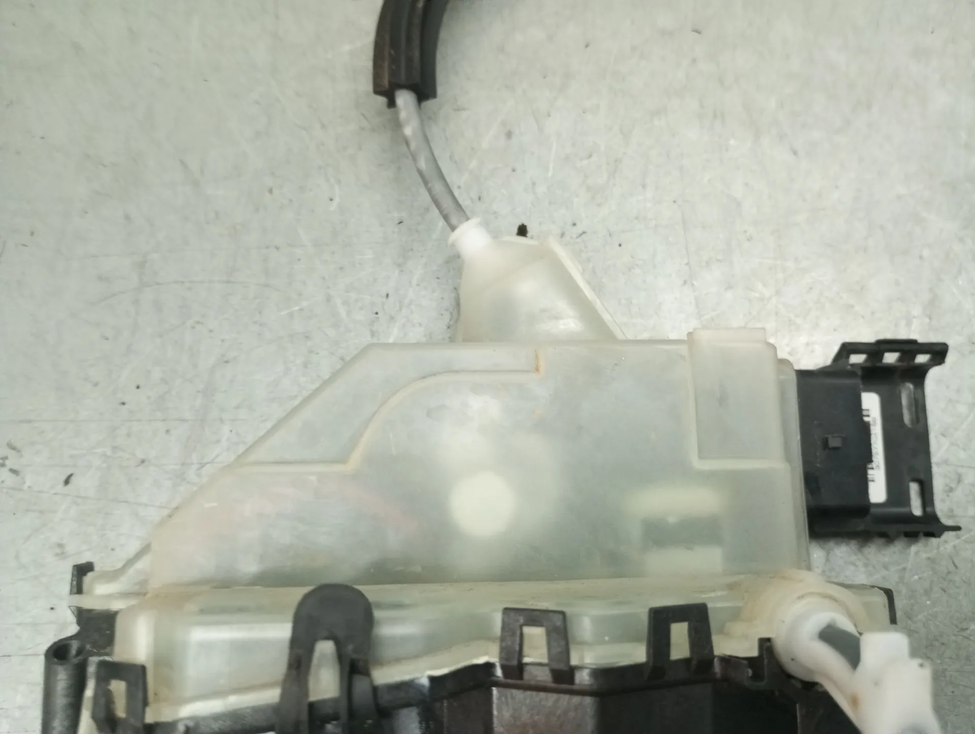 Cerradura / cierre puerta trasera derecha PEUGEOT 208 II Imagem-6