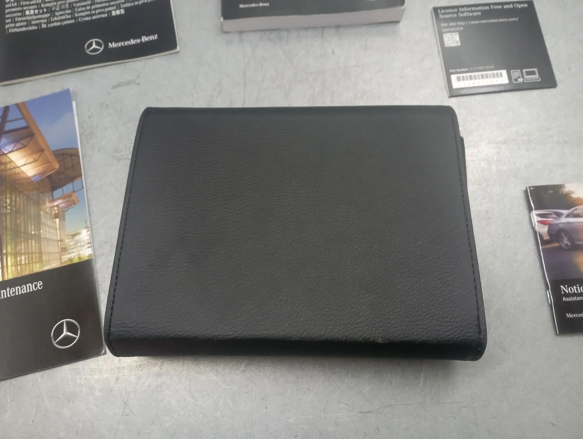 Borsa con manuale dell’utente del veicolo MERCEDES-BENZ Classe A (W176) Imagem-2