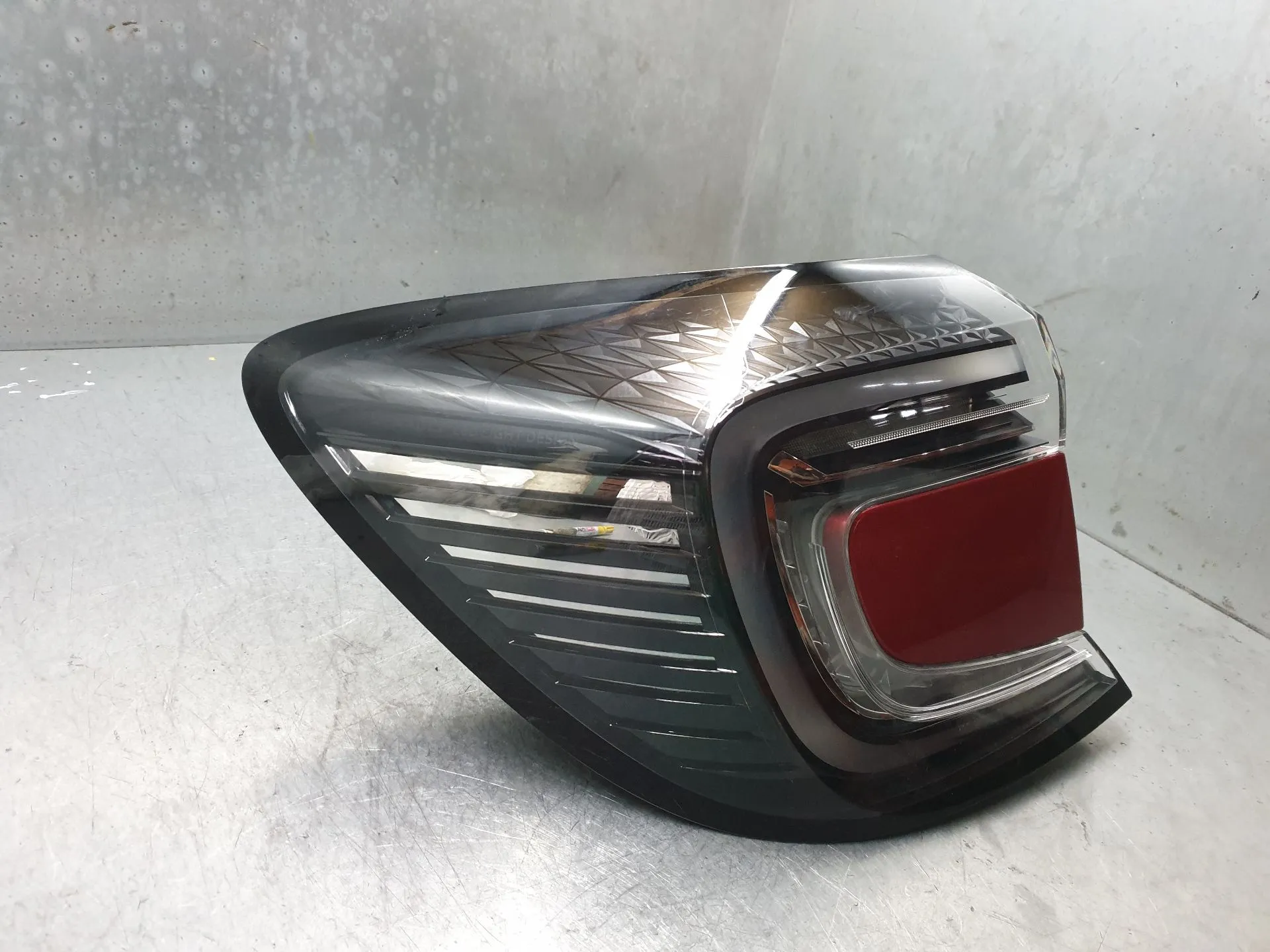 Feu arrière Gauche RENAULT Captur II Imagem-1