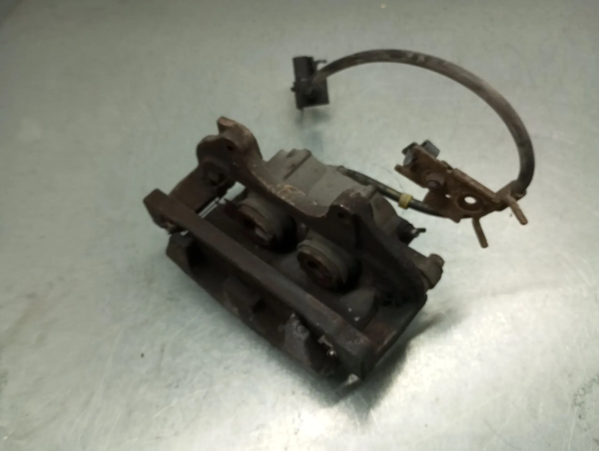 Pinça travão / maxila de travão frente esquerda CHRYSLER 300 C Touring (LX) Imagem-2