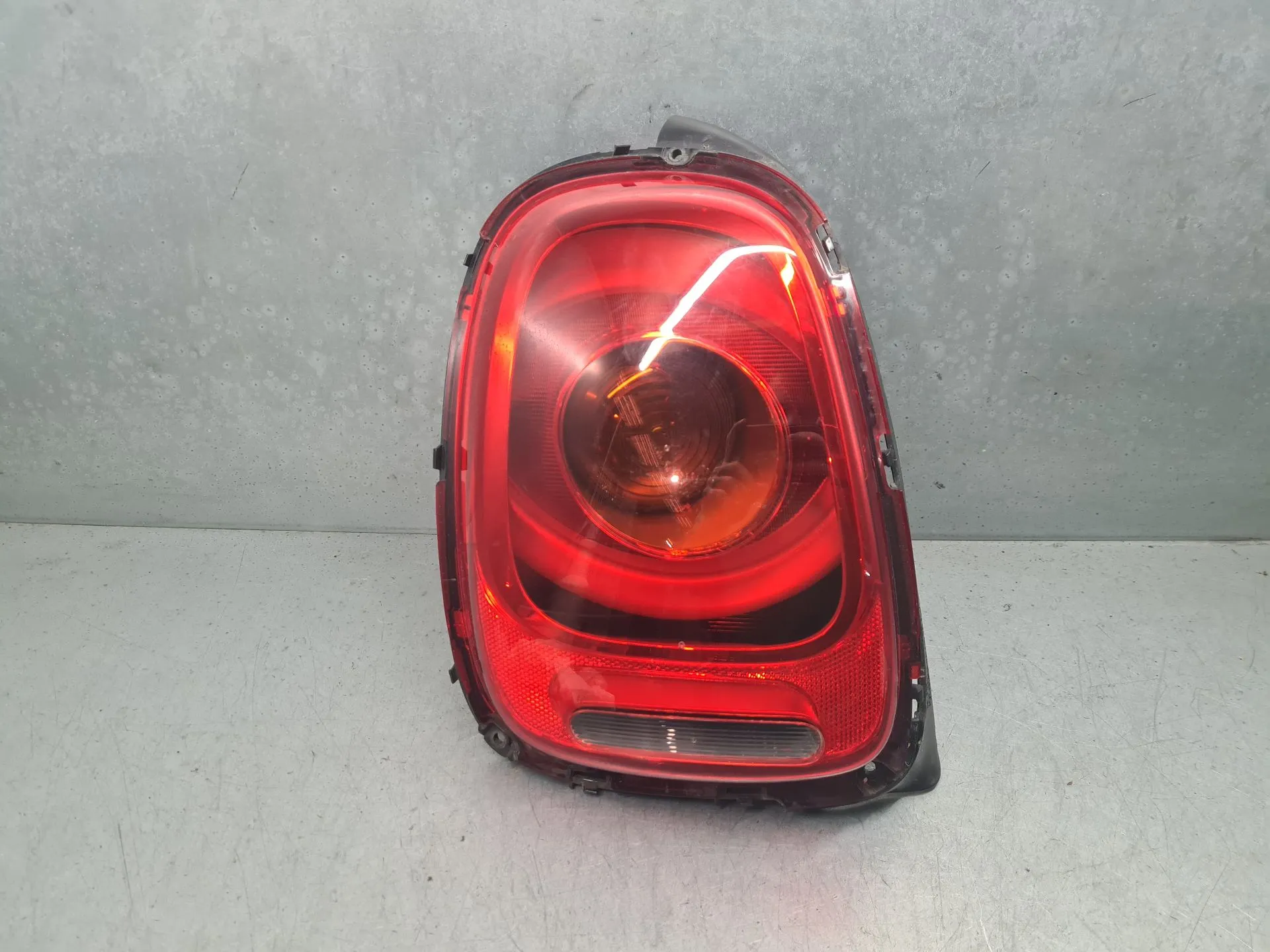 Feu arrière Gauche MINI Mini (F55)