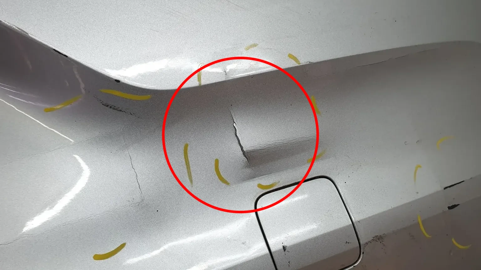 Parachoques Trasero RENAULT Clio V (BF_) Imagem-7