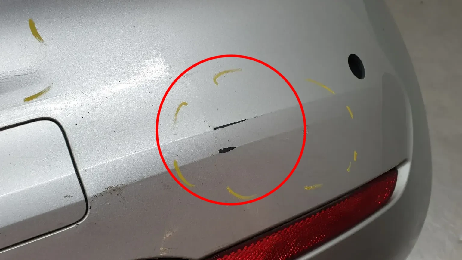 Parachoques Trasero RENAULT Clio V (BF_) Imagem-8