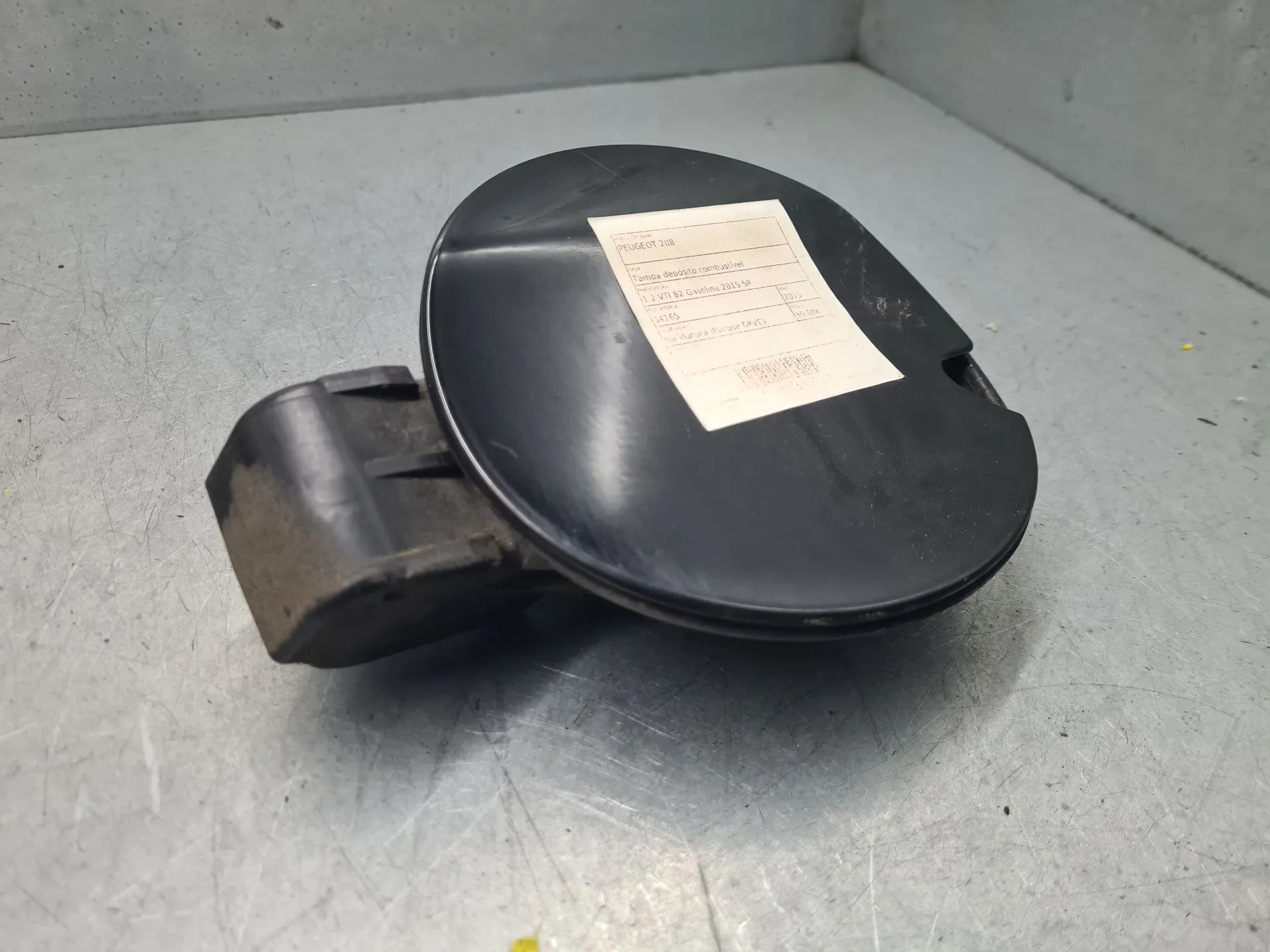 Bouchon/Volet De Trappe De Réservoir à Carburant PEUGEOT 208