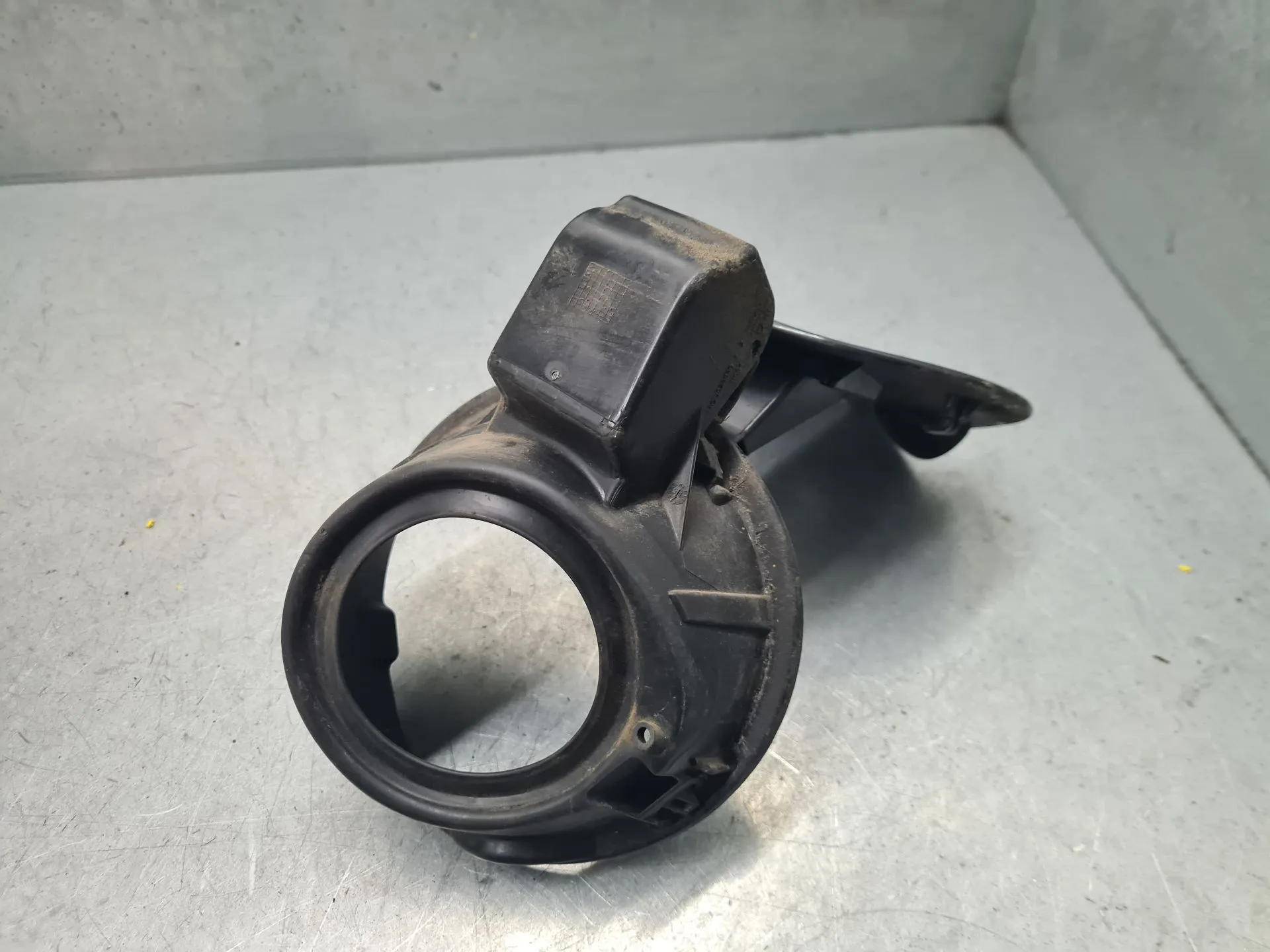 Bouchon/Volet De Trappe De Réservoir à Carburant PEUGEOT 208 Imagem-3