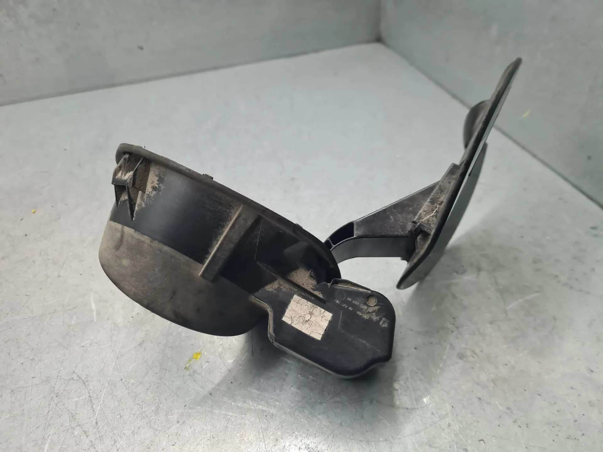 Bouchon/Volet De Trappe De Réservoir à Carburant PEUGEOT 208 Imagem-4