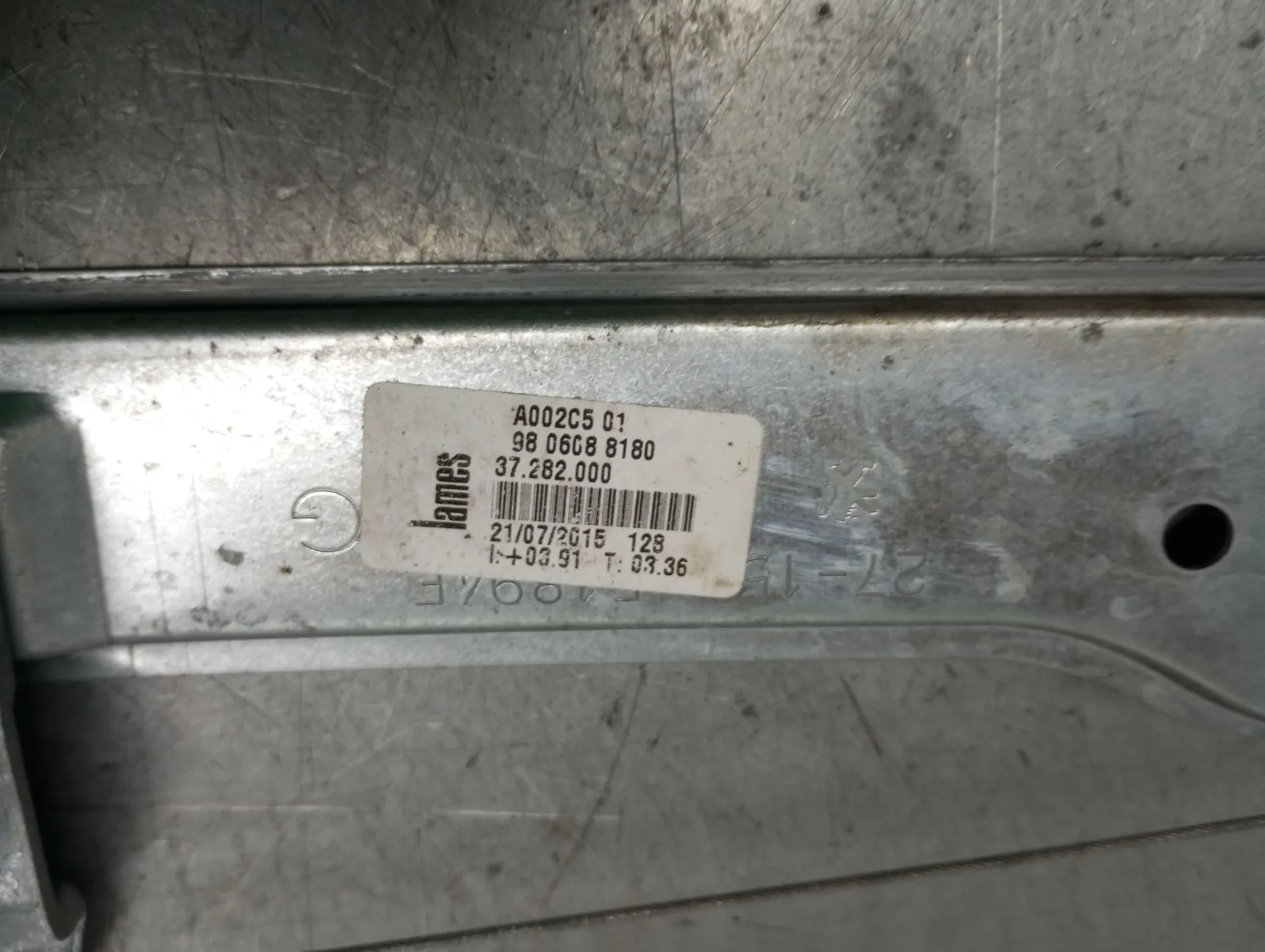 Lève-vitre avant gauche PEUGEOT 208 Imagem-1