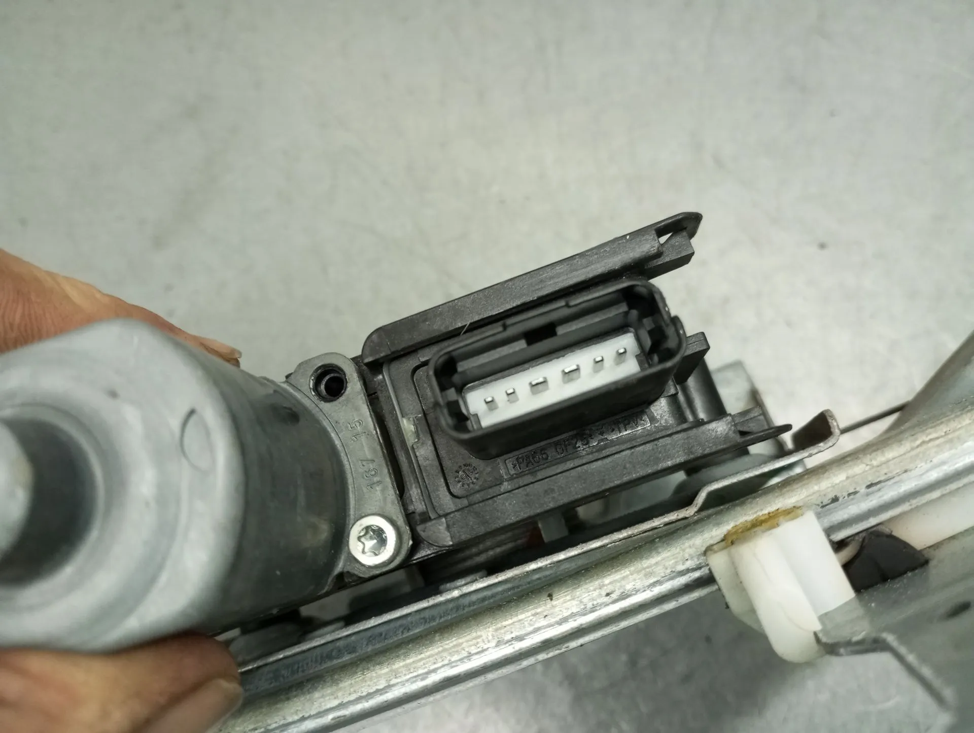 Lève-vitre avant gauche PEUGEOT 208 Imagem-3