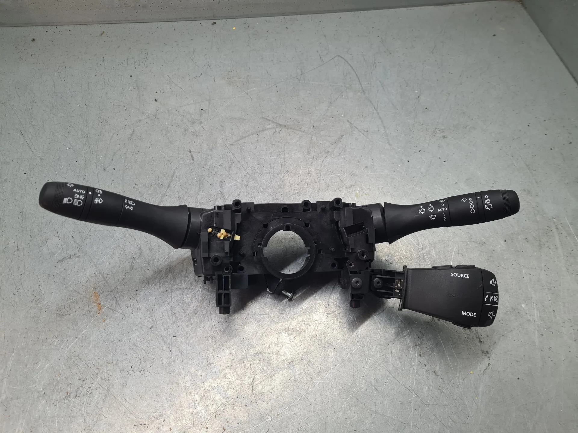 Light and wiper lever set DACIA Sandero III