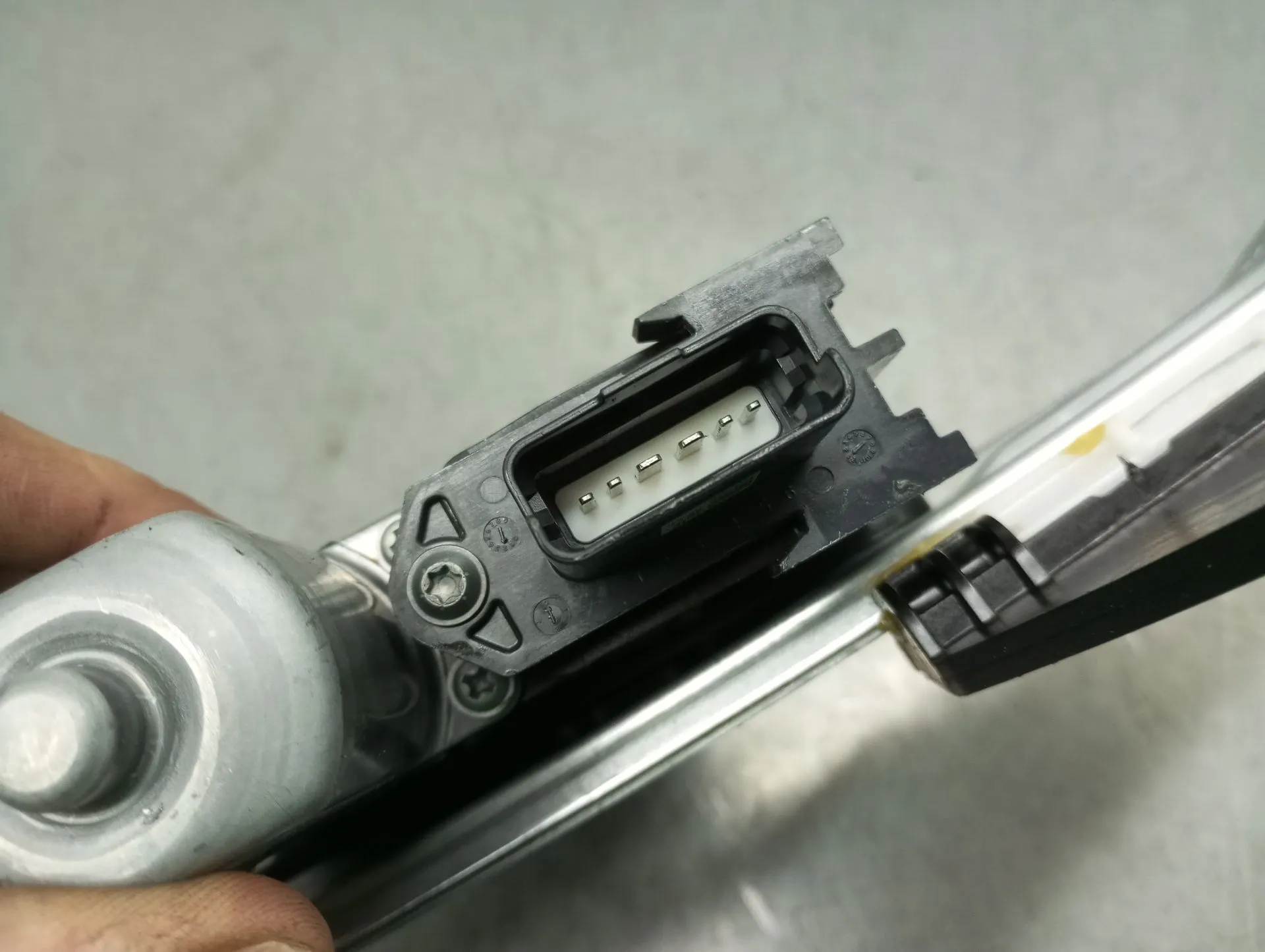 Lève-vitre avant gauche DACIA Sandero III Imagem-2