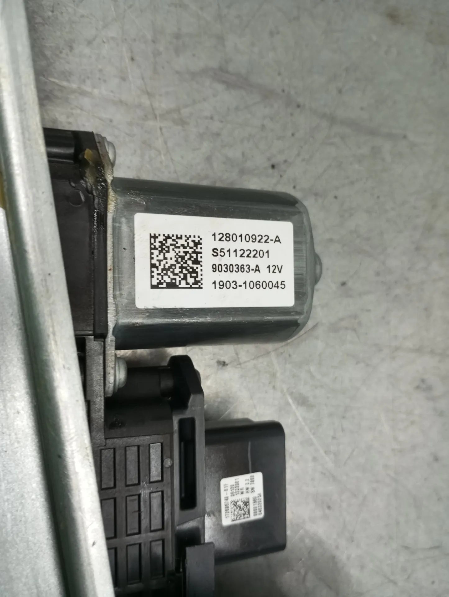 Lève-vitre avant gauche DACIA Sandero III Imagem-4