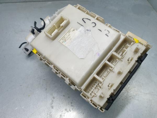 Caixa fusíveis / SAM / BSI TOYOTA Yaris (_P9_)
