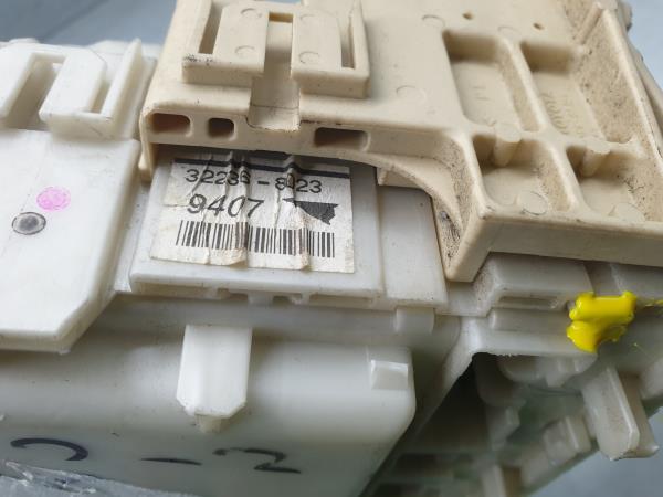 Caixa fusíveis / SAM / BSI TOYOTA Yaris (_P9_) Imagem-3