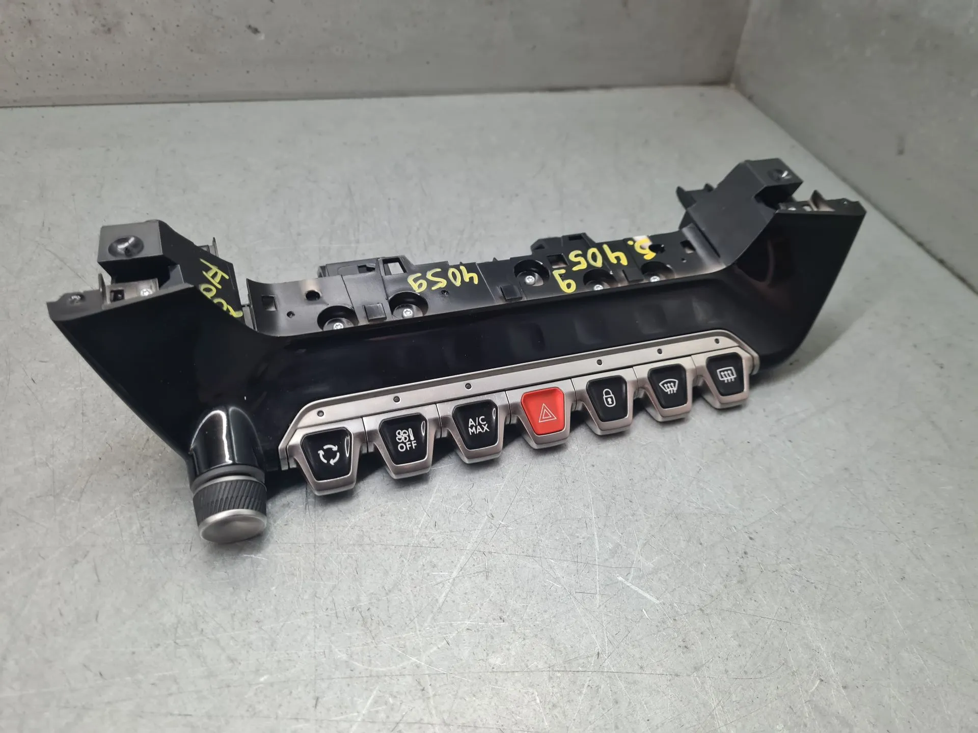 Comando do rádio PEUGEOT 208 II