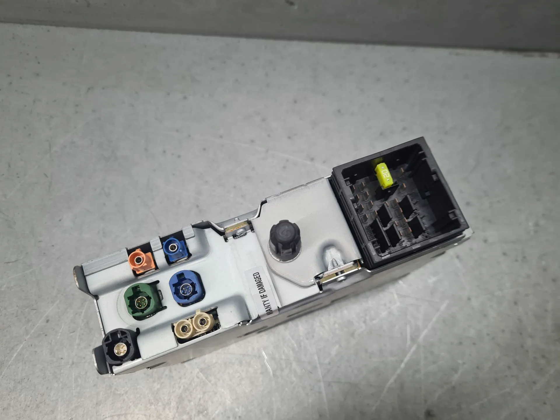 Kit Auto-rádio PEUGEOT 208 II Imagem-6