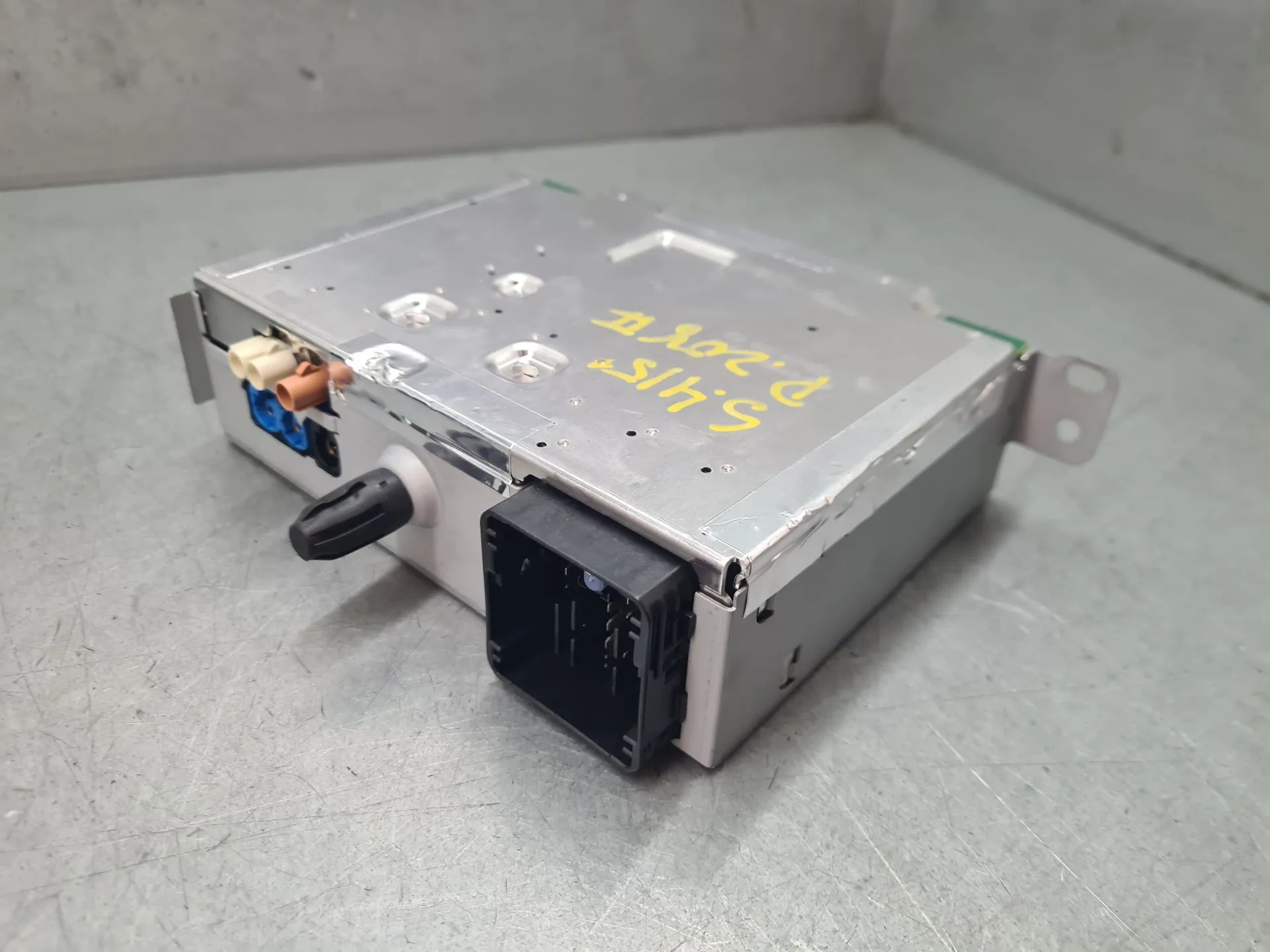 Car radio PEUGEOT 208 II Imagem-1