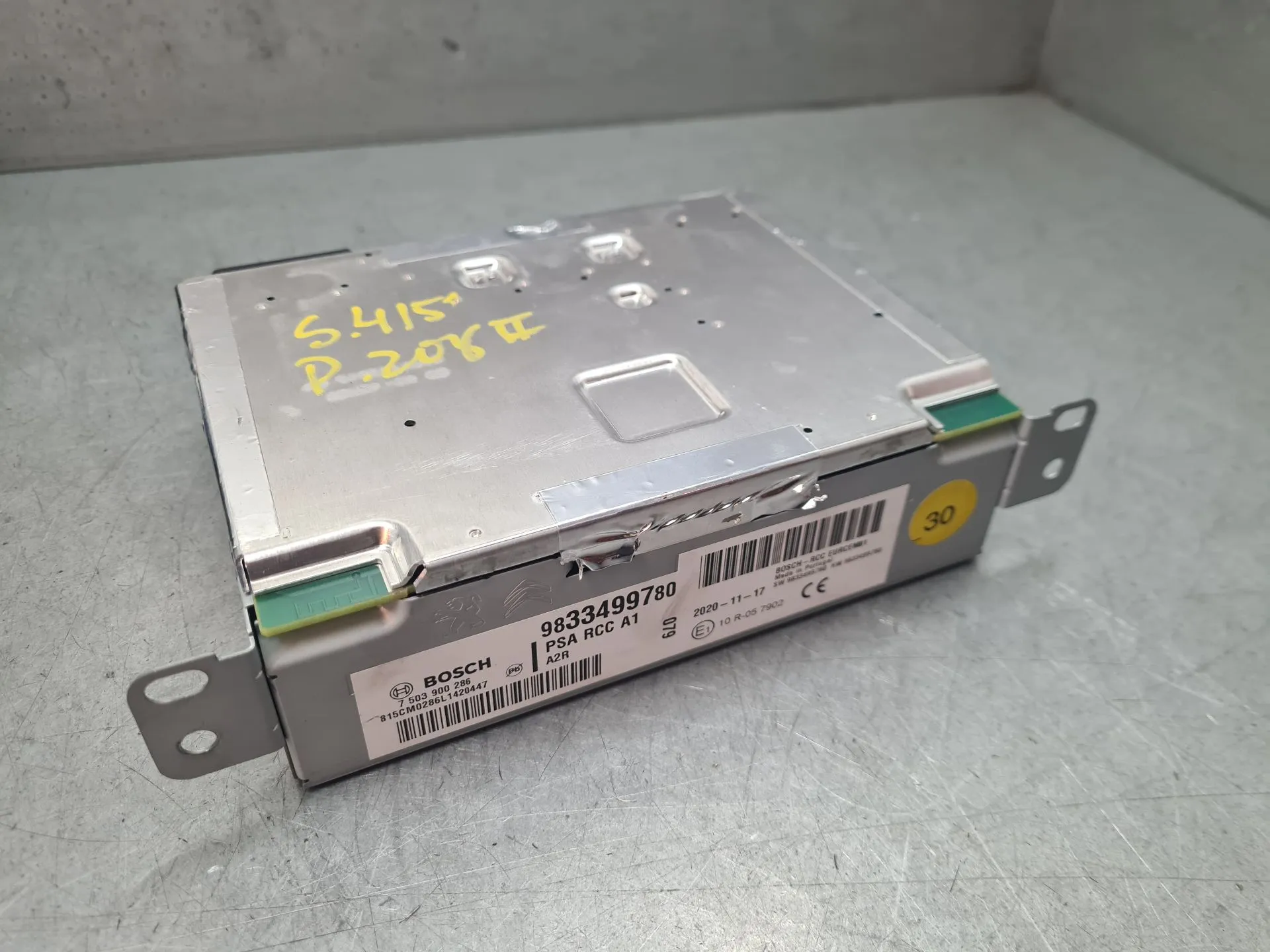 Kit Auto-rádio PEUGEOT 208 II Imagem-5