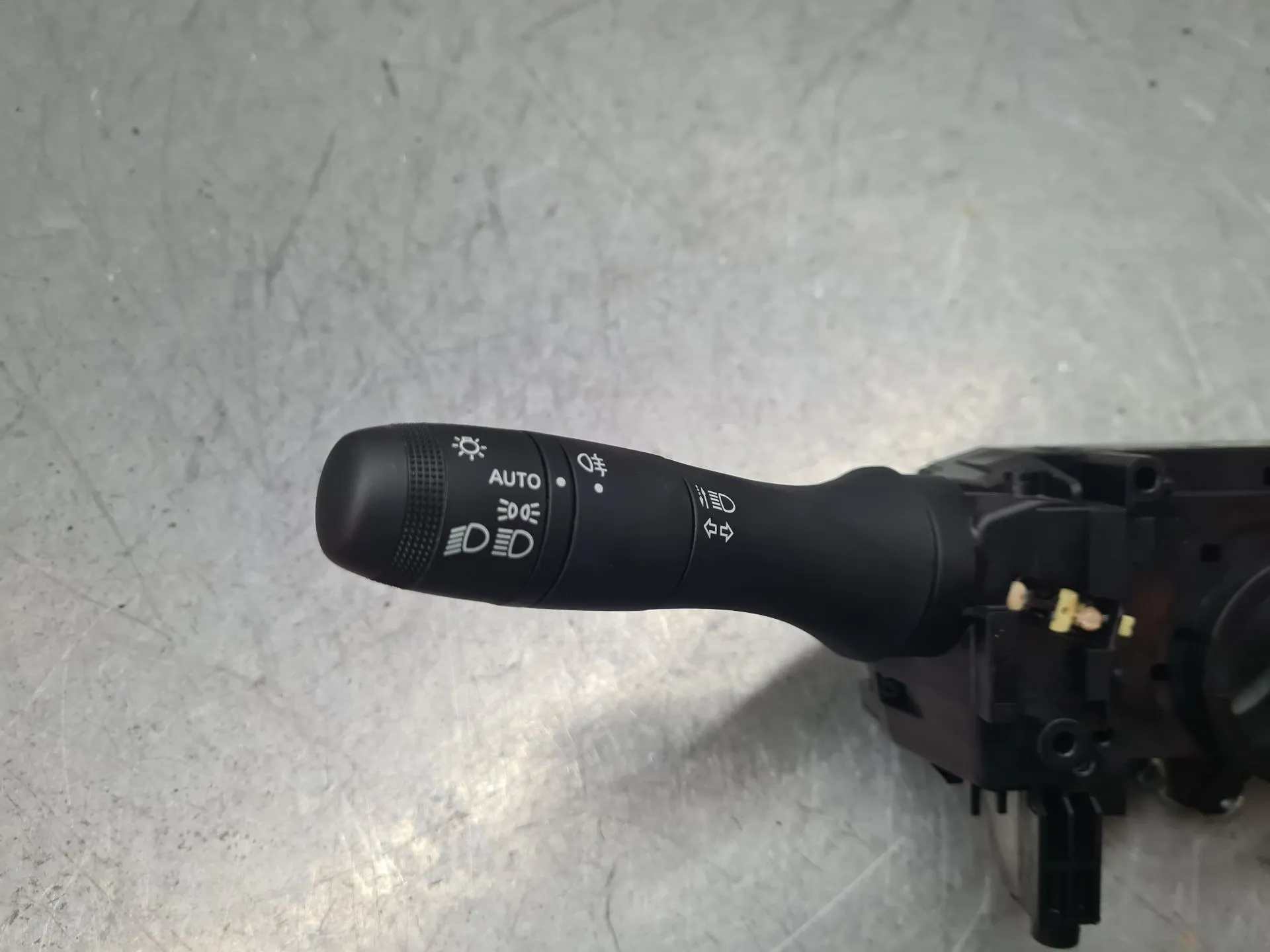 Light and wiper lever set DACIA Sandero III Imagem-1