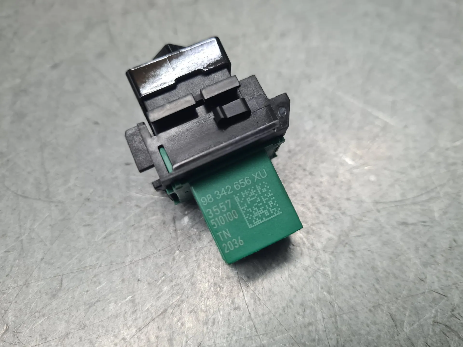 Comando / botão / interruptor multifunções DS DS4 II (F_, FB_, F3_) Imagem-2