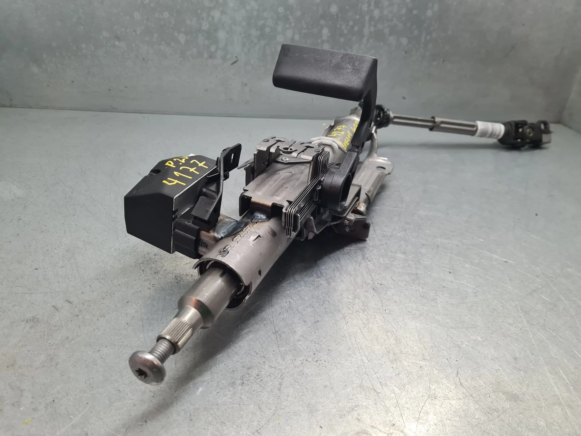 Steering column PEUGEOT 208 II Imagem-1