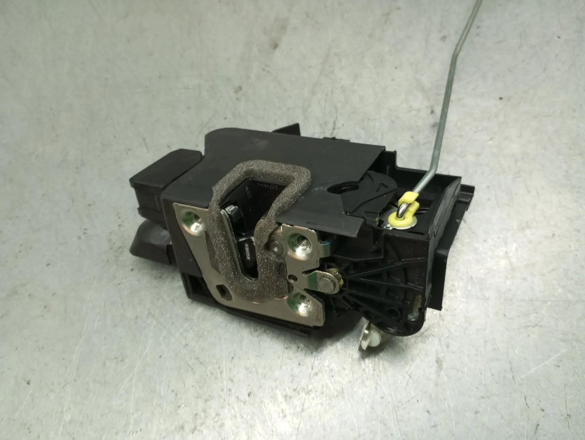 Fechadura / fecho porta frente esquerdo DACIA Duster III (P1310) Imagem-1