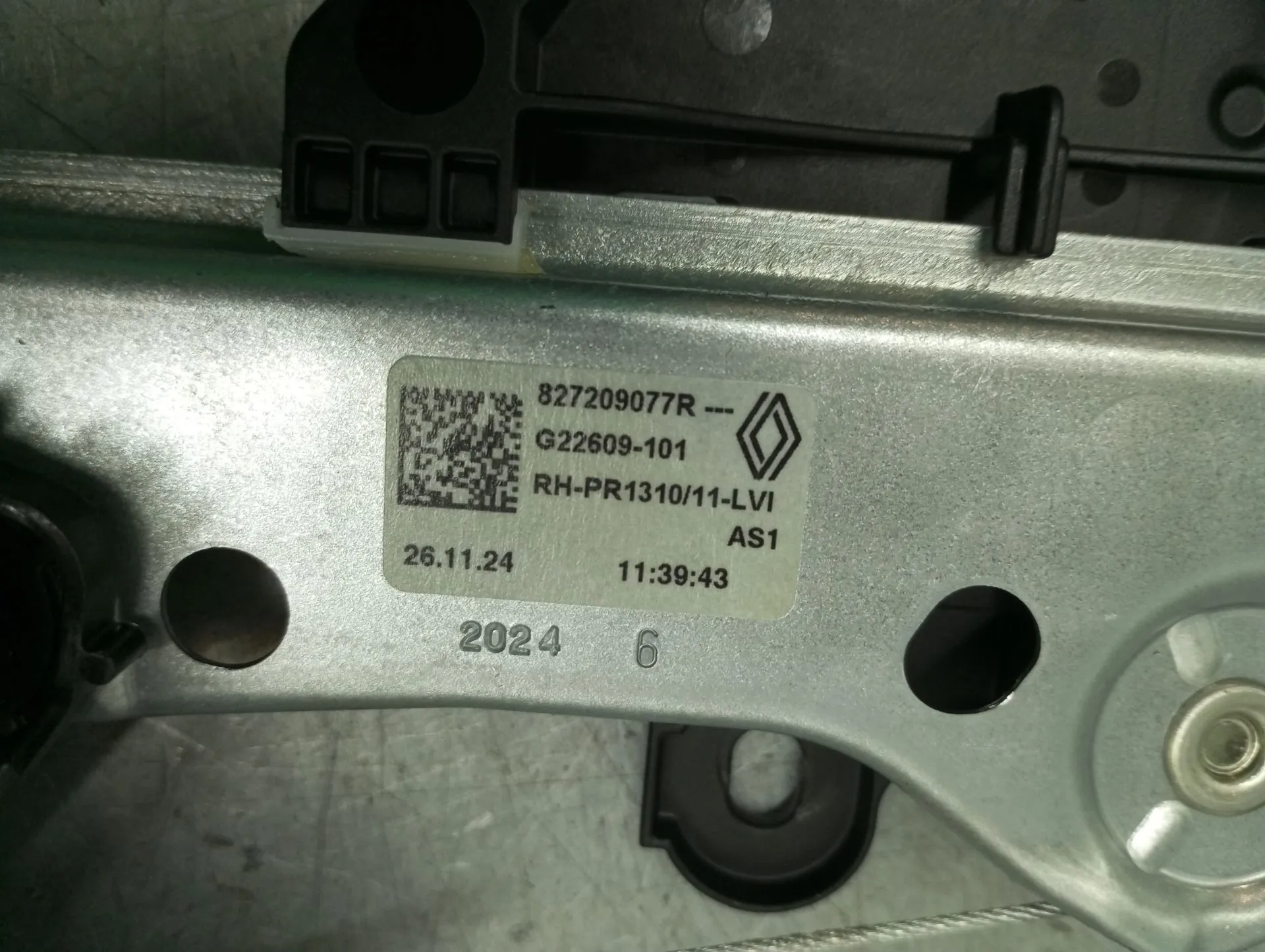 Elevador vidros trás direito DACIA Duster III (P1310) Imagem-1