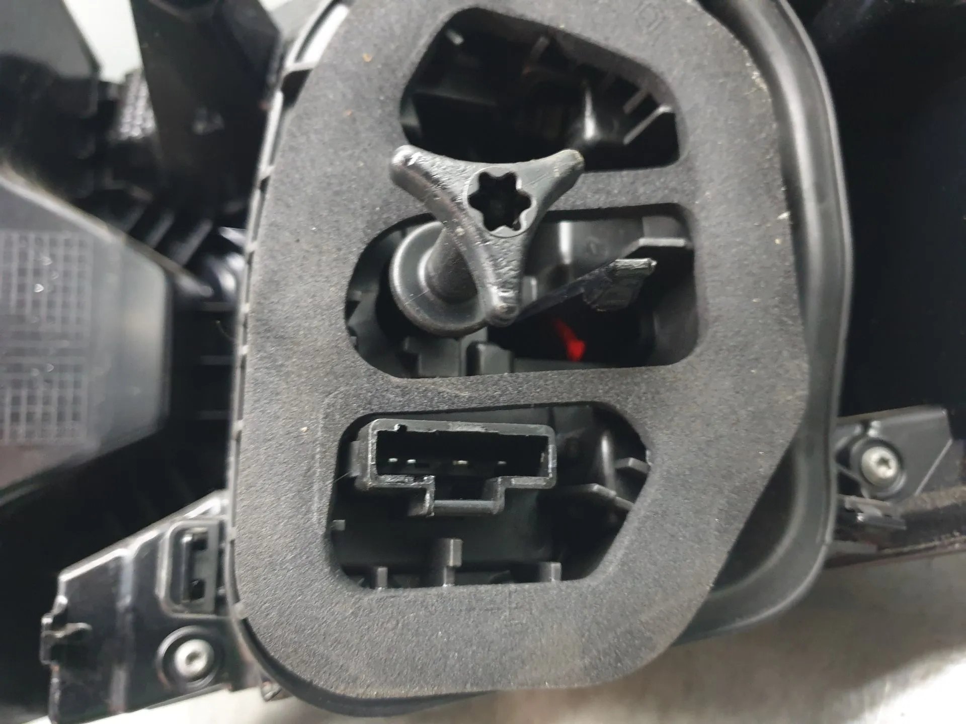 Feu arrière Gauche DACIA Duster III (P1310) Imagem-7