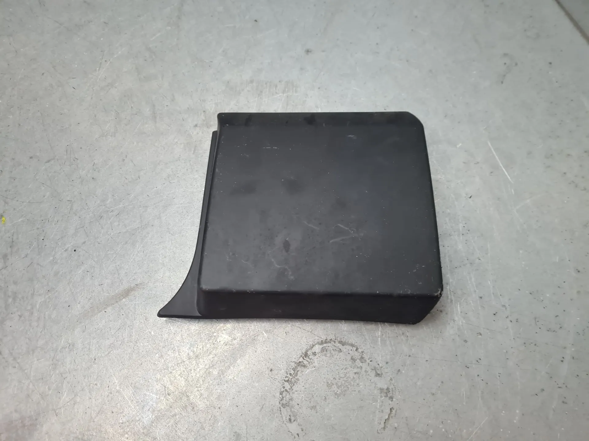 Left panel trim RENAULT Trafic III (FG_)