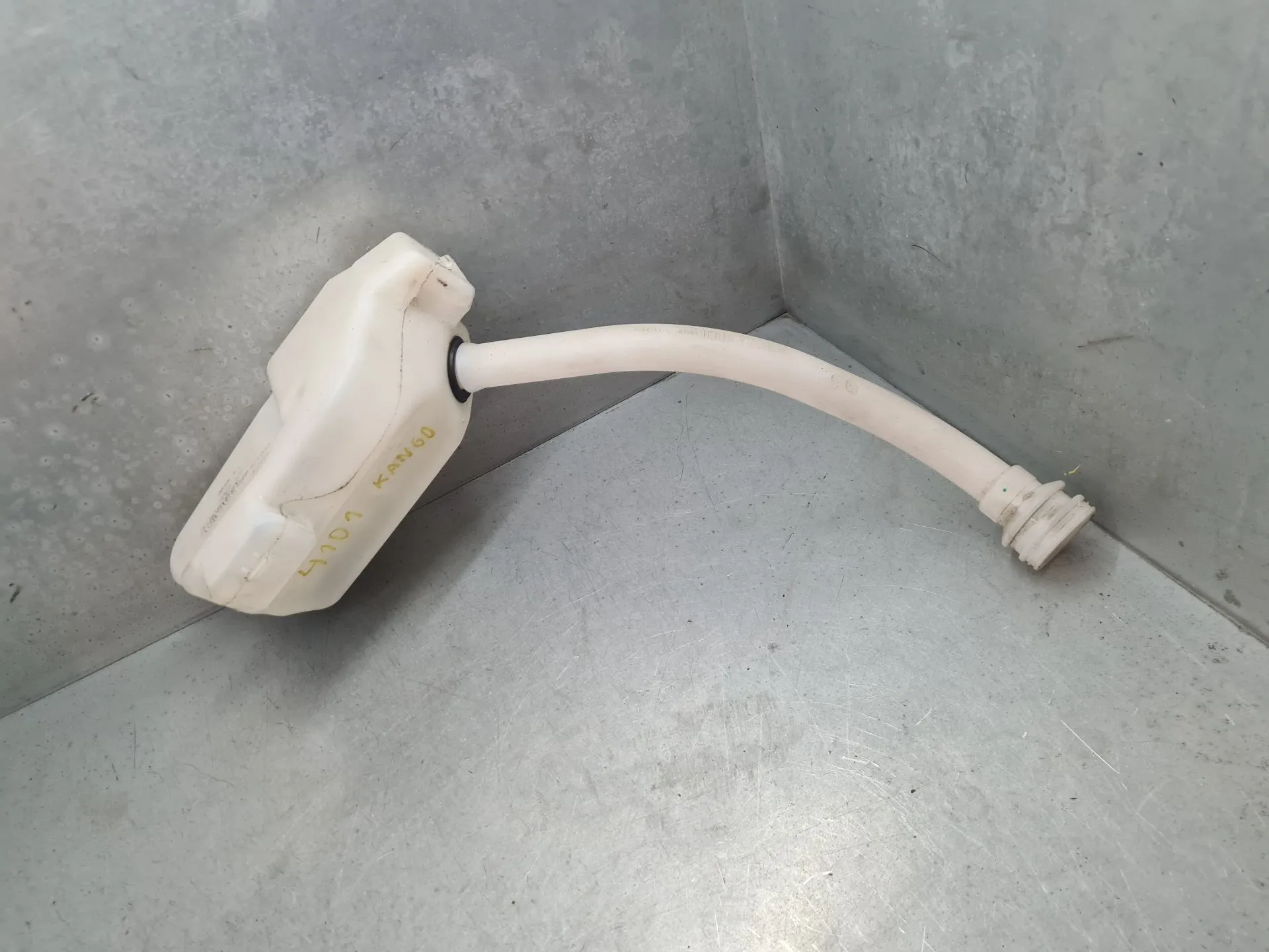 Windshield washer tank RENAULT Kangoo Express (FW0/1_) Imagem-3