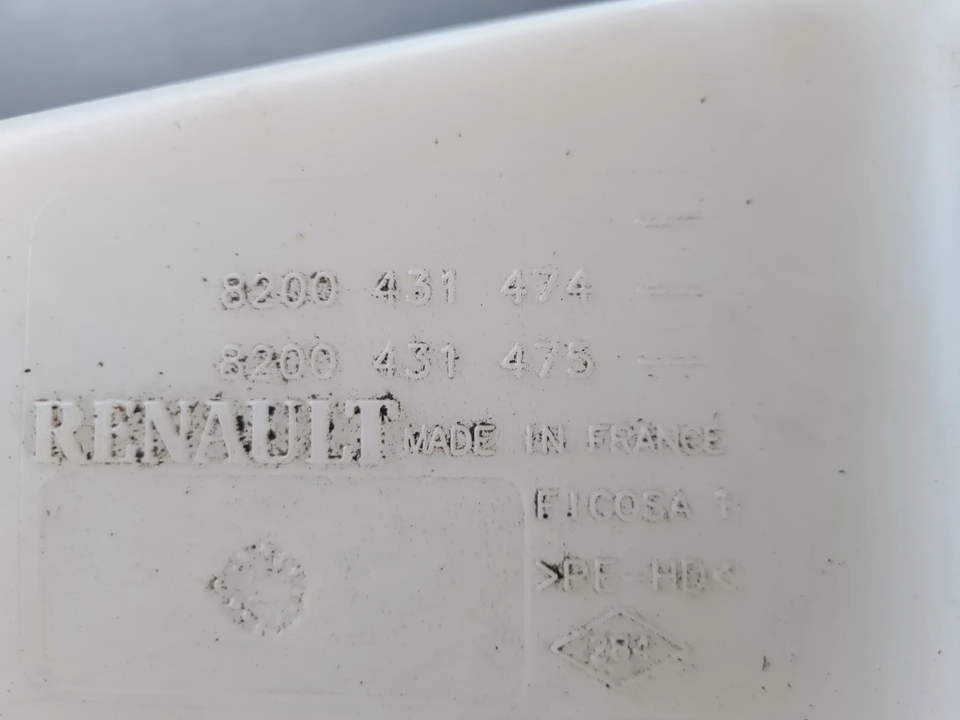 Windshield washer tank RENAULT Kangoo Express (FW0/1_) Imagem-4