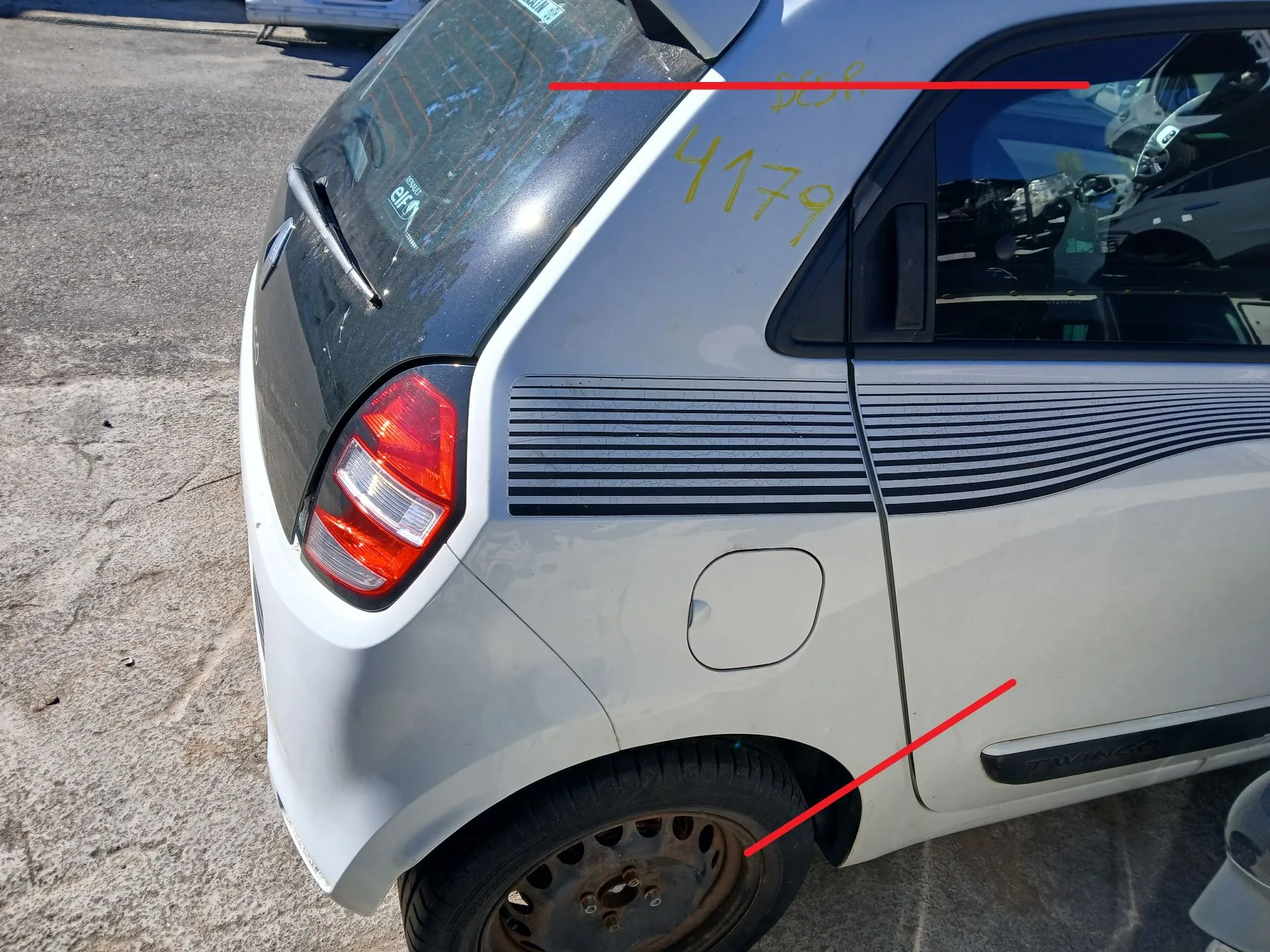 Painel trás direito RENAULT Twingo III (BCM_)