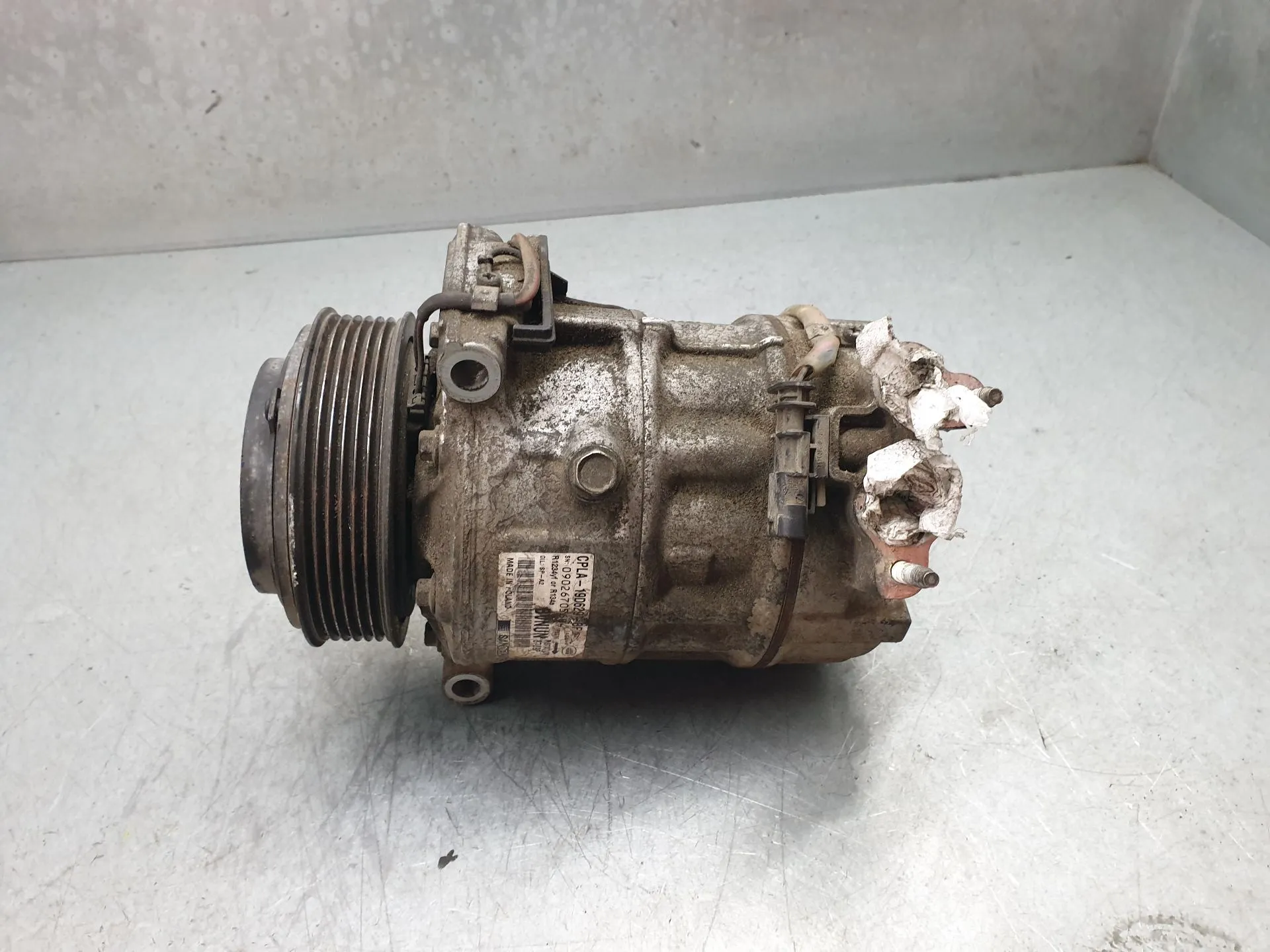 AC compressor JAGUAR XE (X760) Imagem-2