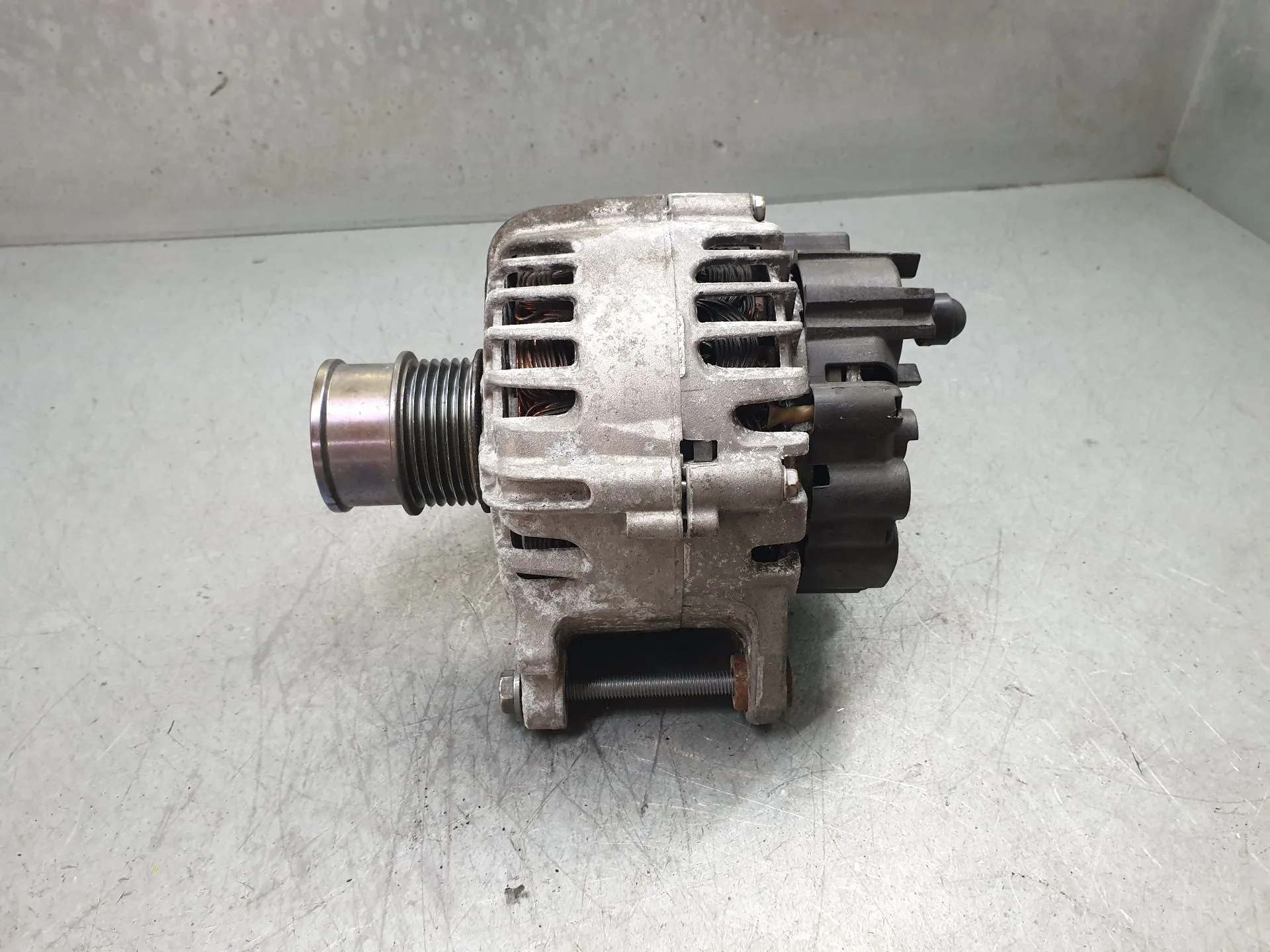 Alternador SKODA Fabia III Hatchback (NJ3)