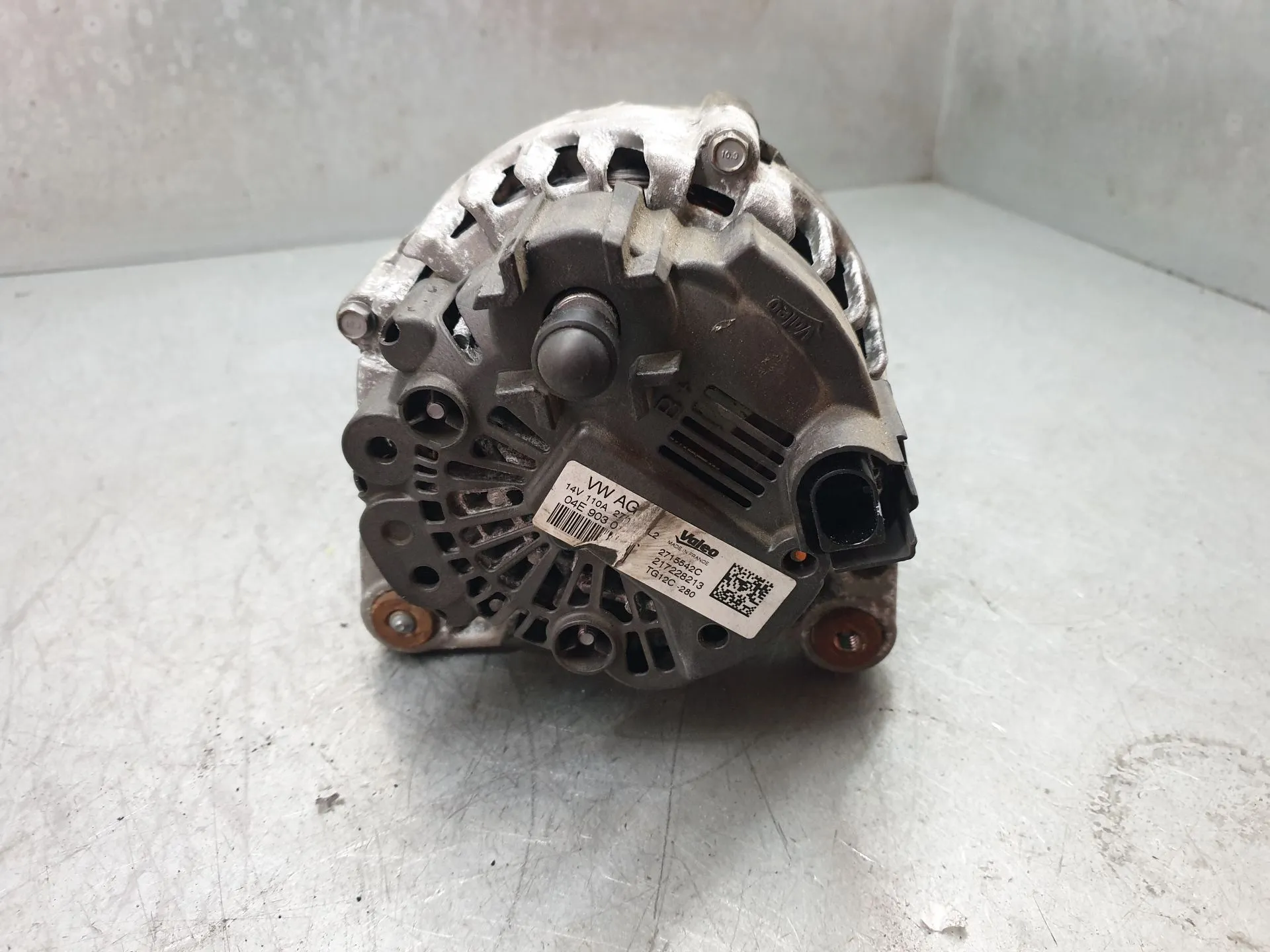 Alternador SKODA Fabia III Hatchback (NJ3) Imagem-3