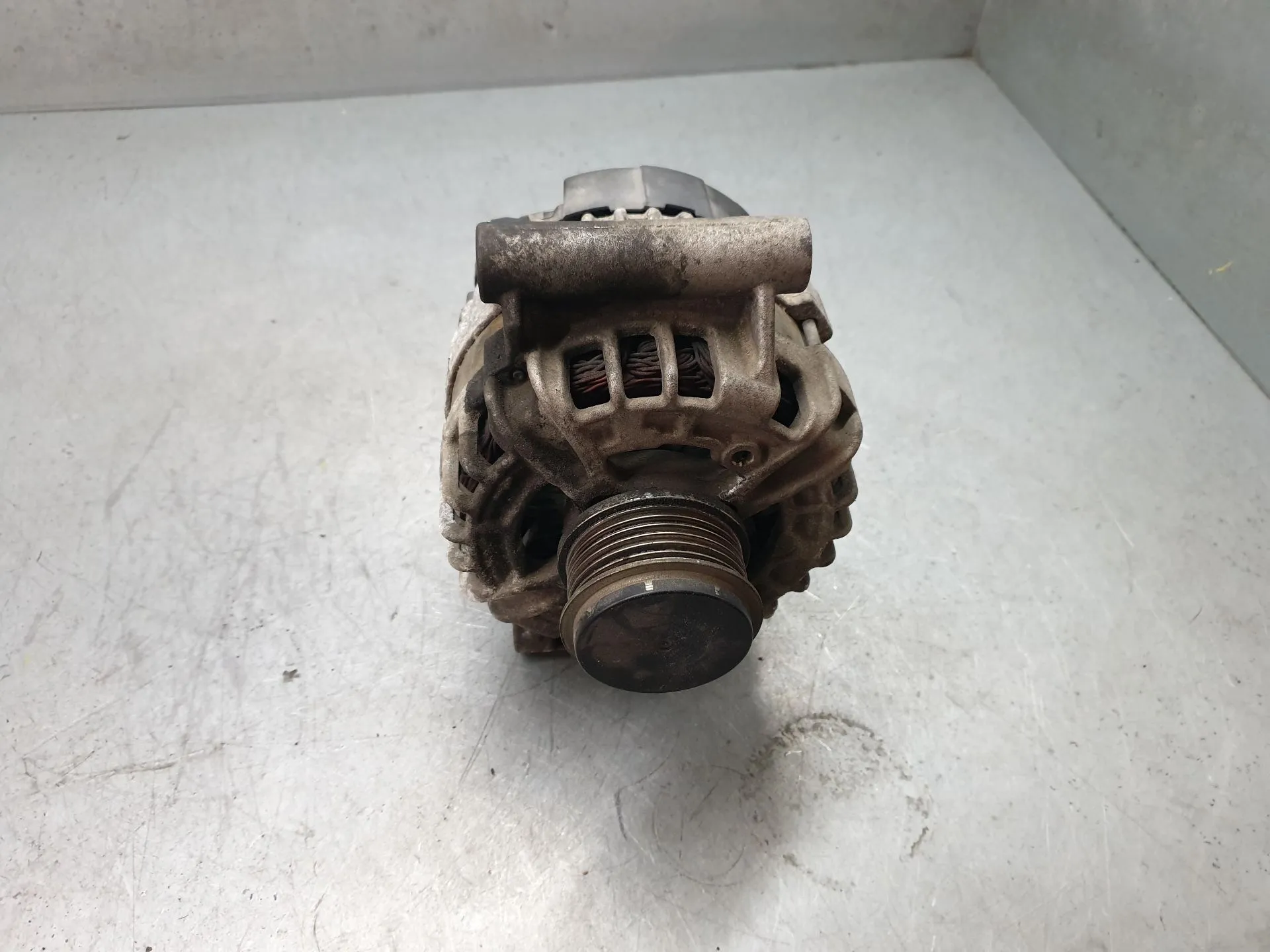 Alternador FORD Transit Imagem-1