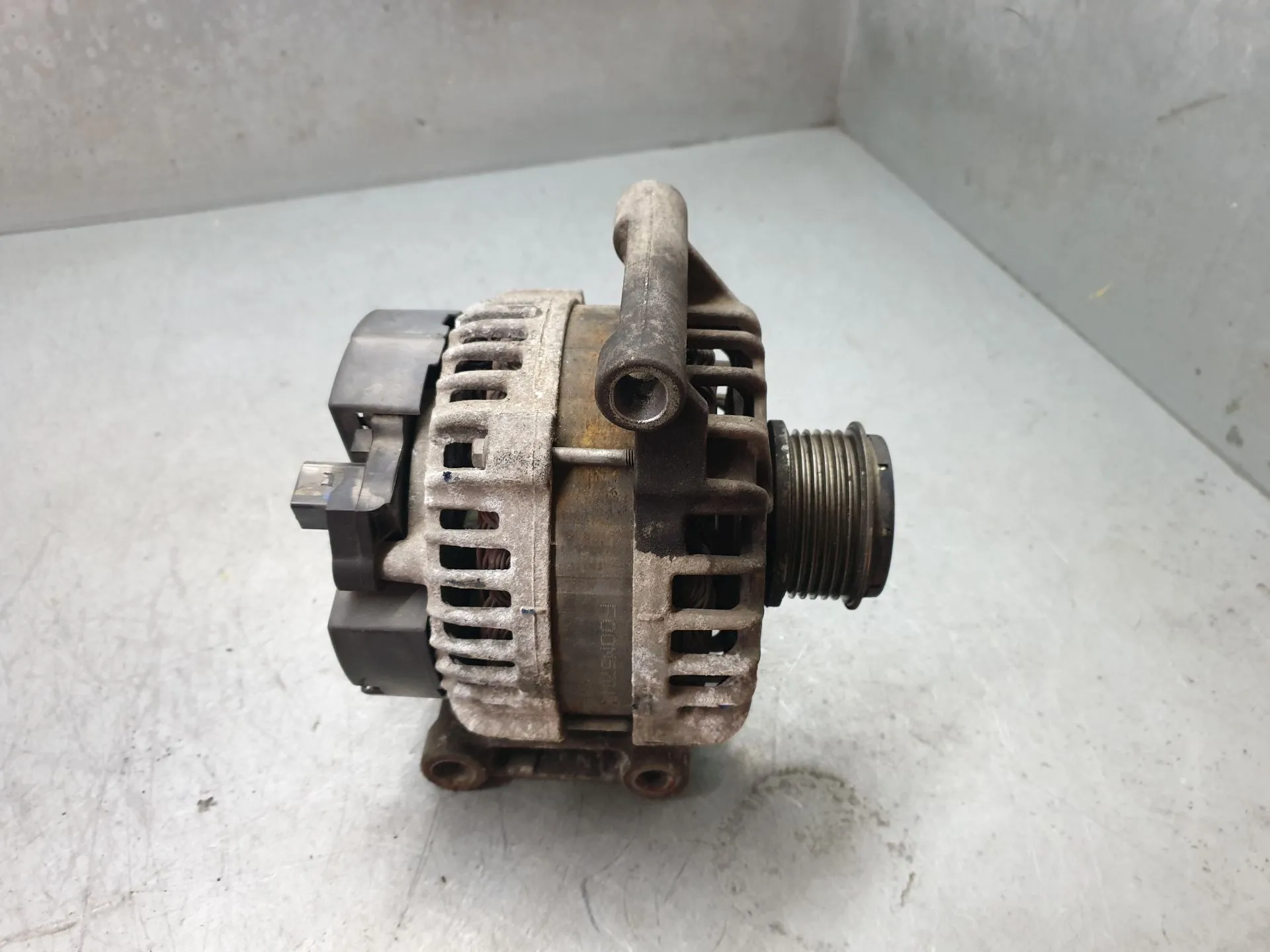 Alternador FORD Transit Imagem-2