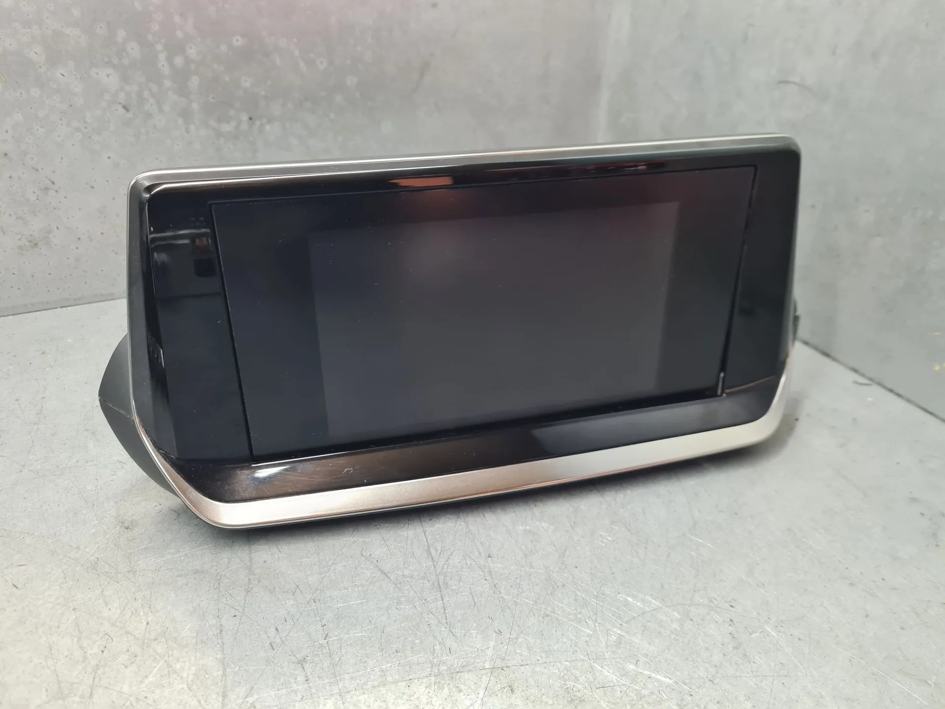 Kit Auto-rádio PEUGEOT 208 II Imagem-2