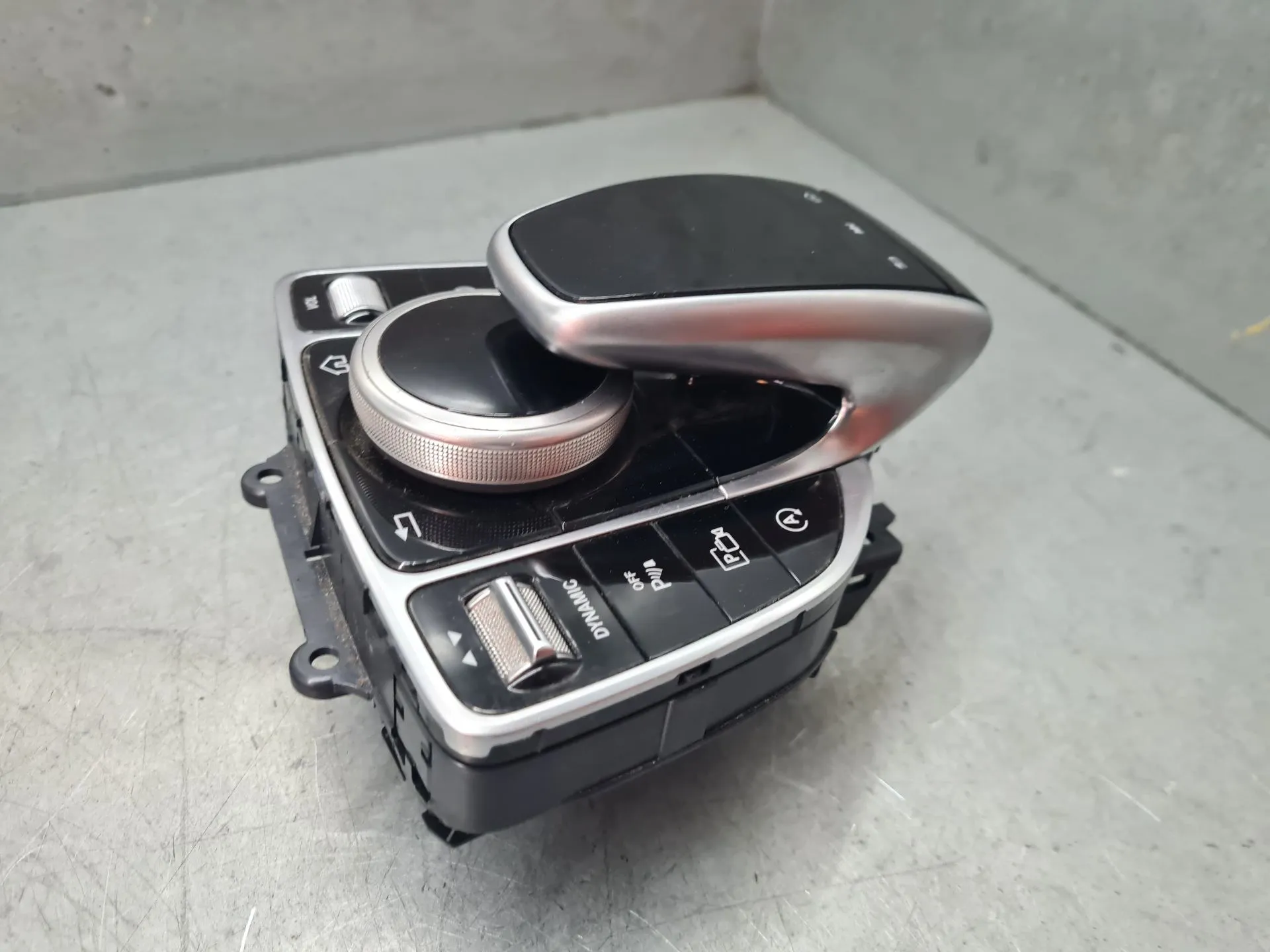 Comando / botão / interruptor multifunções MERCEDES-BENZ Classe C (W205) Imagem-1