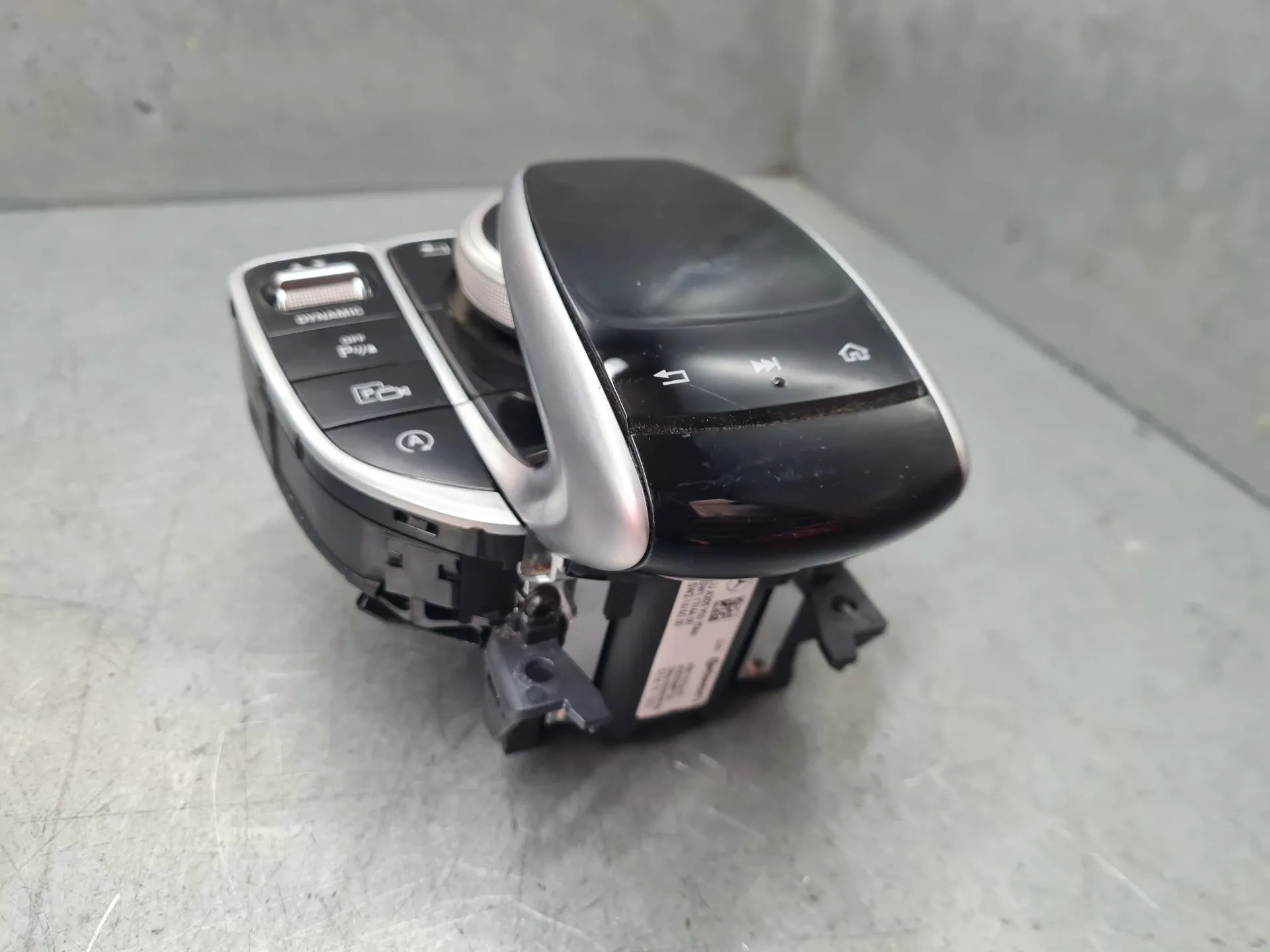 Comando / botão / interruptor multifunções MERCEDES-BENZ Classe C (W205) Imagem-2