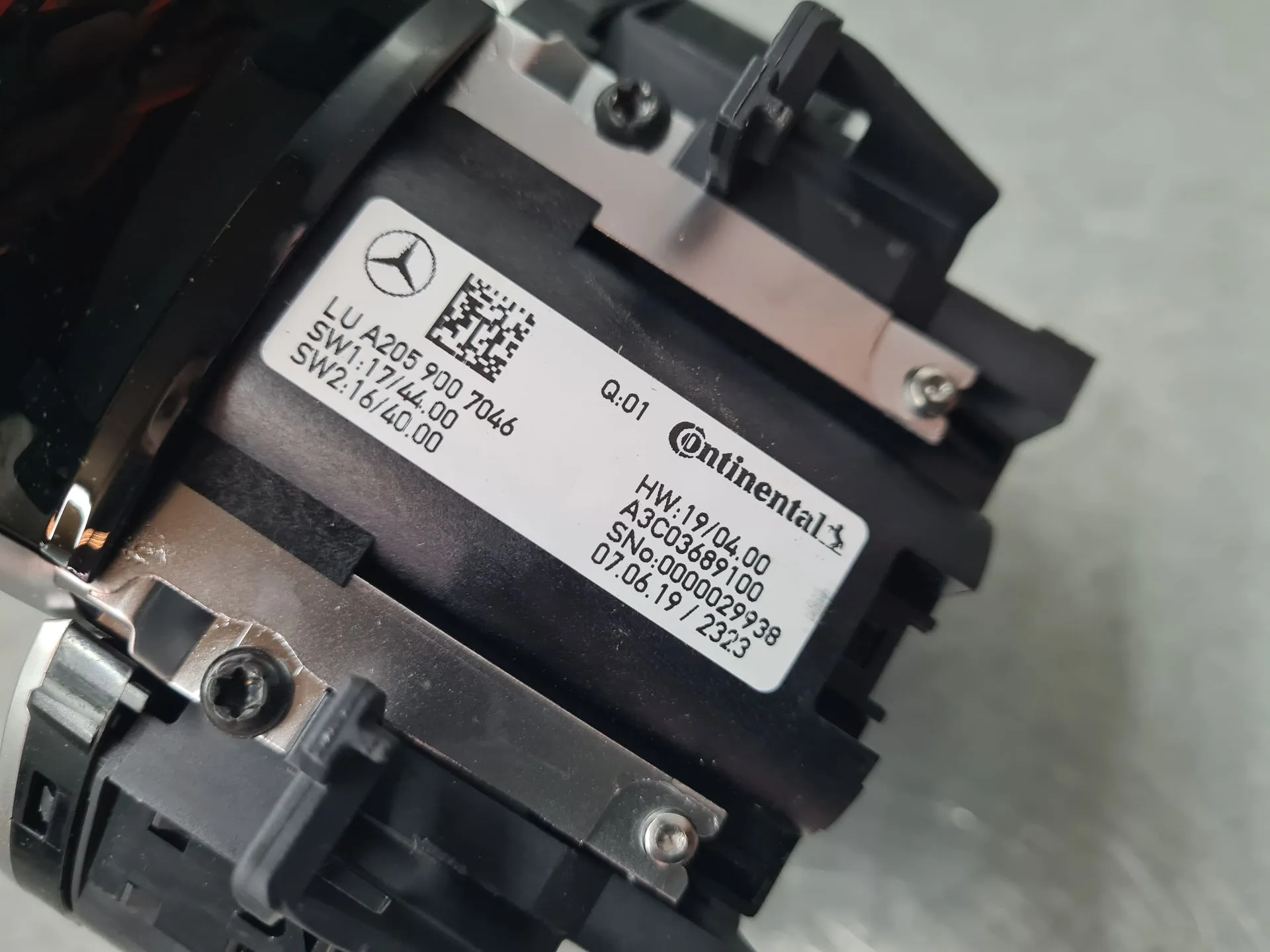 Comando / botão / interruptor multifunções MERCEDES-BENZ Classe C (W205) Imagem-5