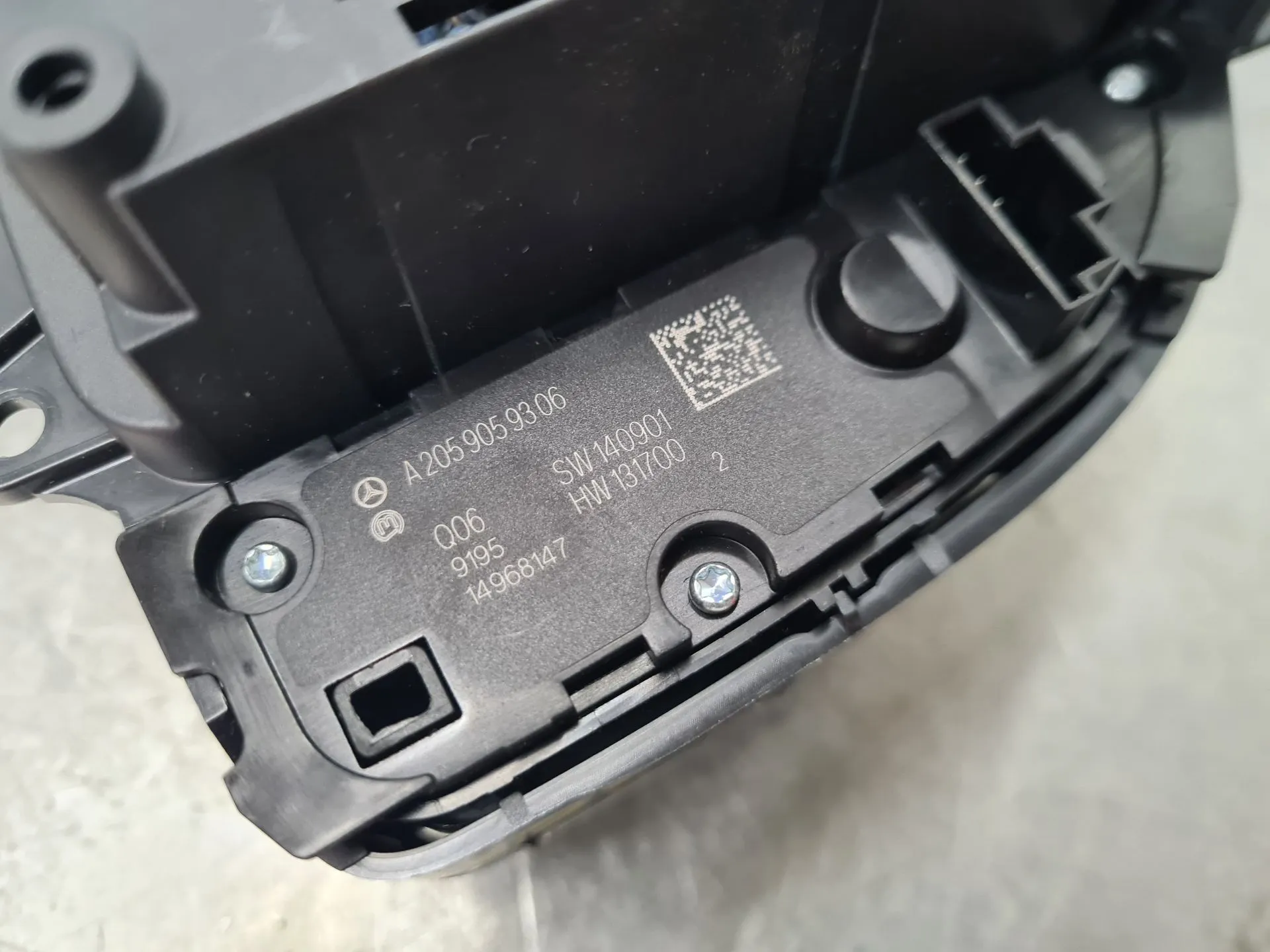 Comando / botão / interruptor multifunções MERCEDES-BENZ Classe C (W205) Imagem-6