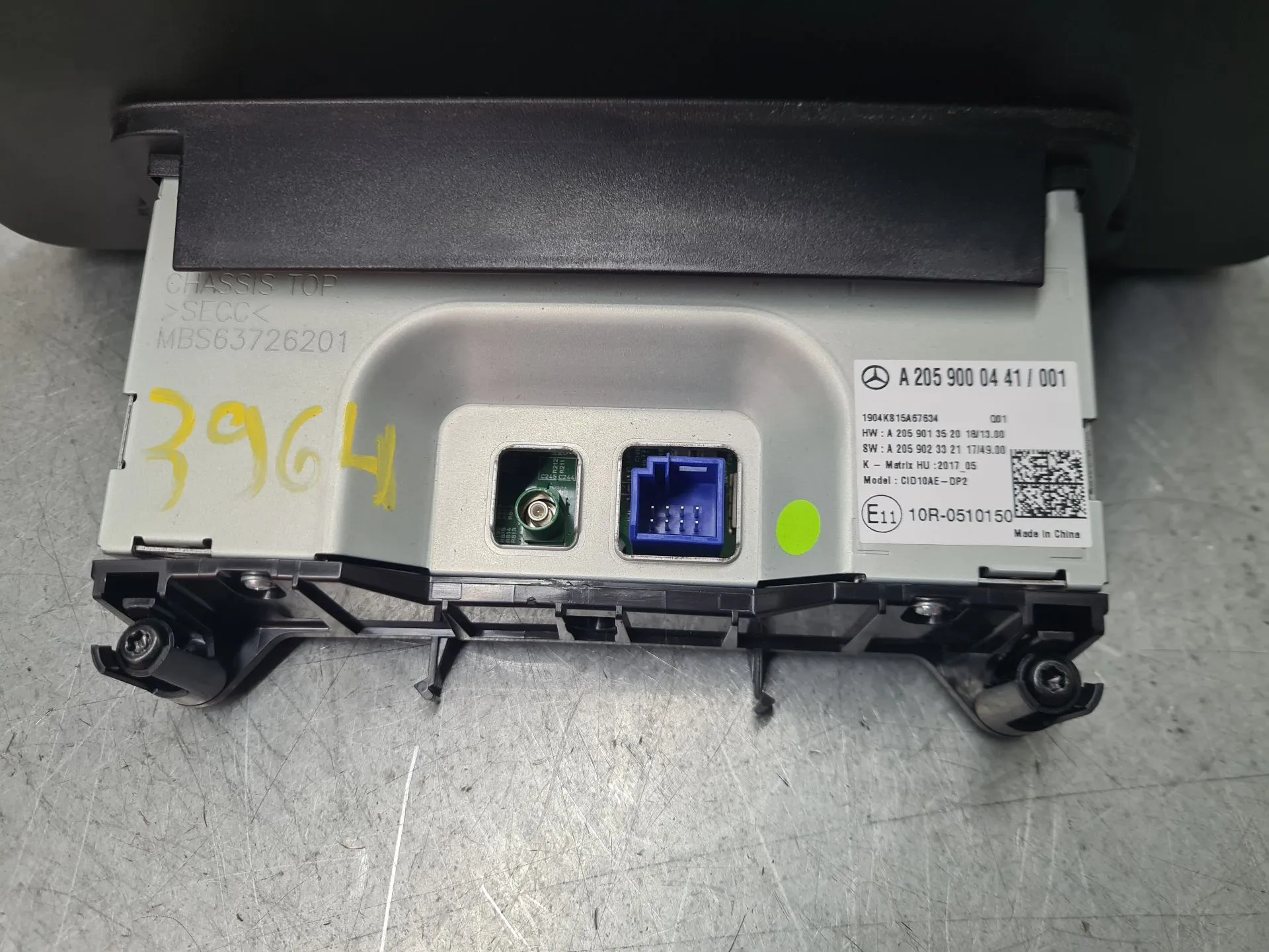 Kit Auto-rádio MERCEDES-BENZ Classe C (W205) Imagem-4