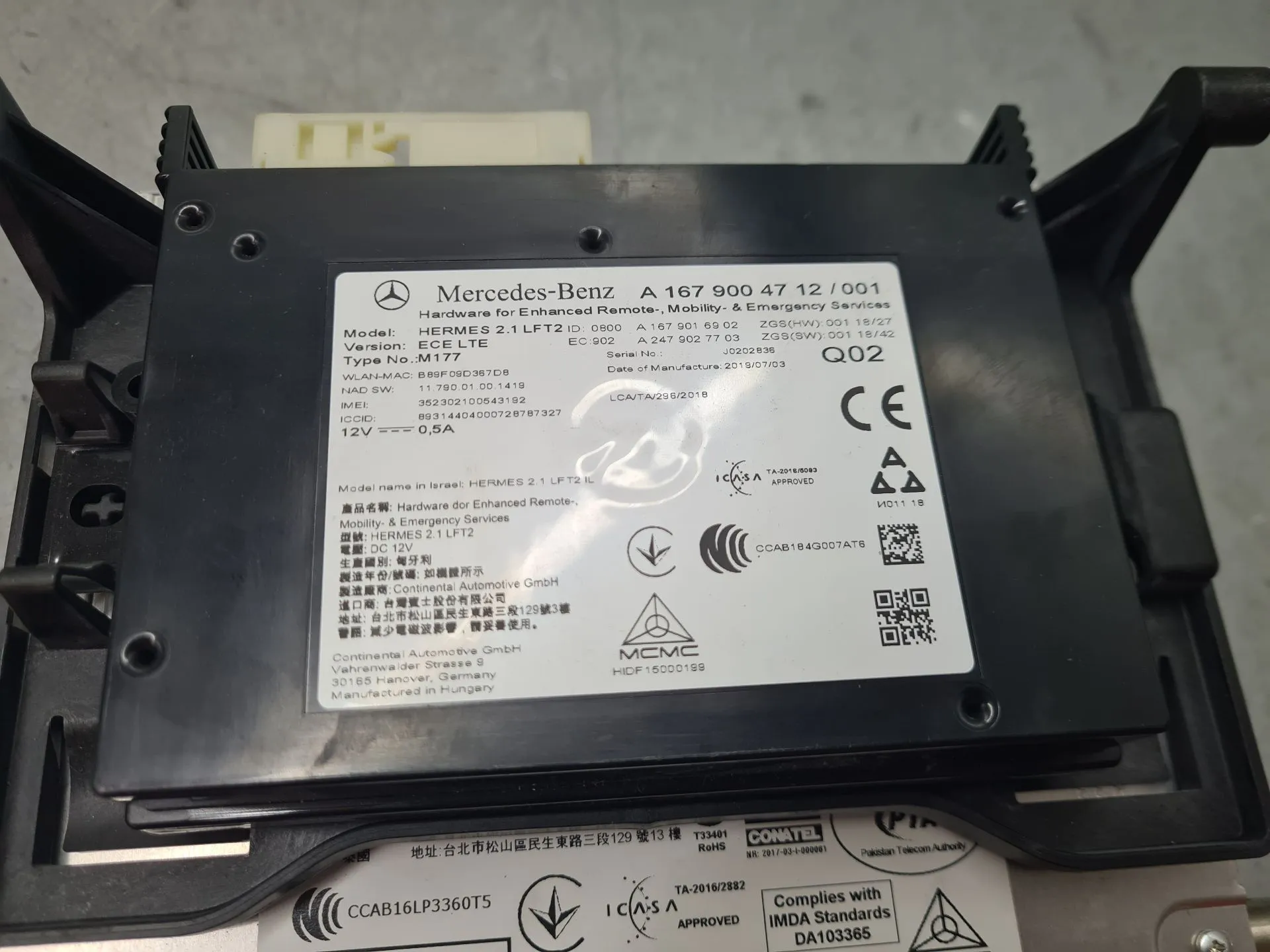 Kit Auto-rádio MERCEDES-BENZ Classe C (W205) Imagem-11