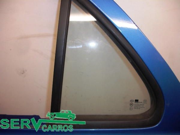 Vidro triangular da porta trás esquerdo KIA Sorento I (JC)