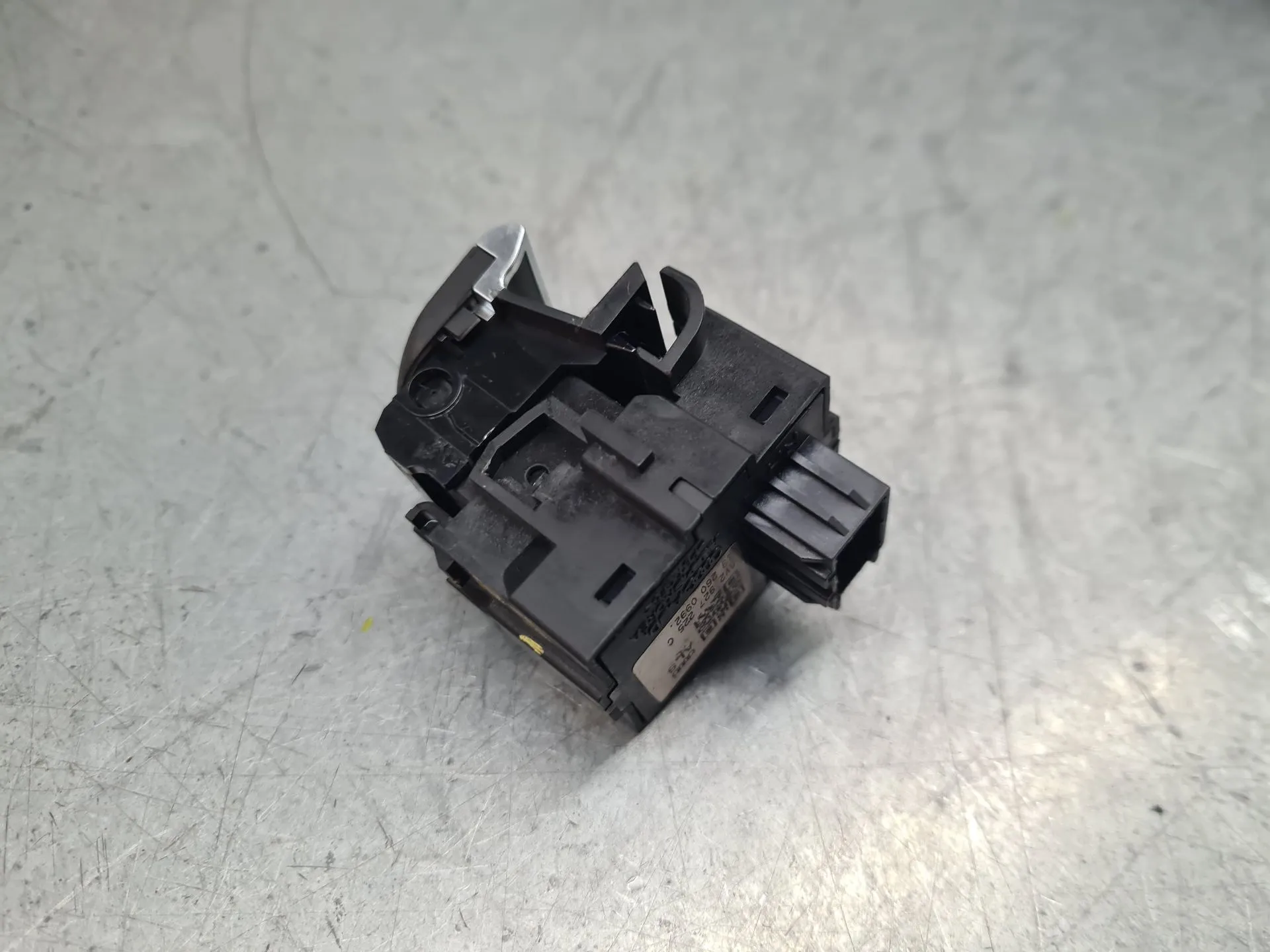 Botão / interruptor travão de parque AUDI A3 (8V1, 8VK) Imagem-1