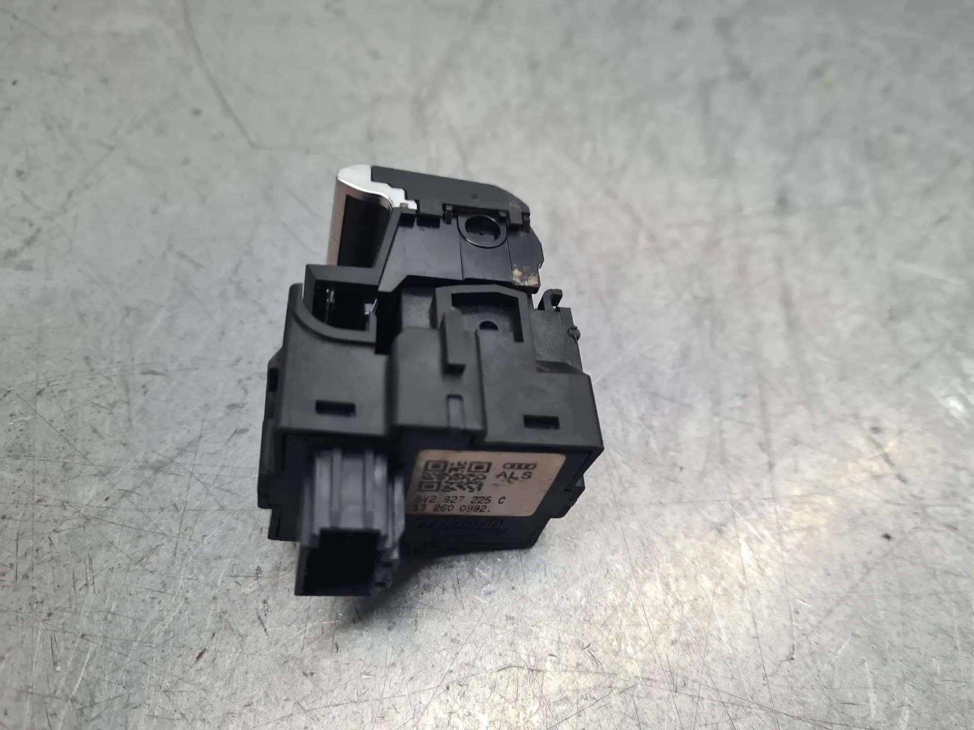 Botão / interruptor travão de parque AUDI A3 (8V1, 8VK) Imagem-2