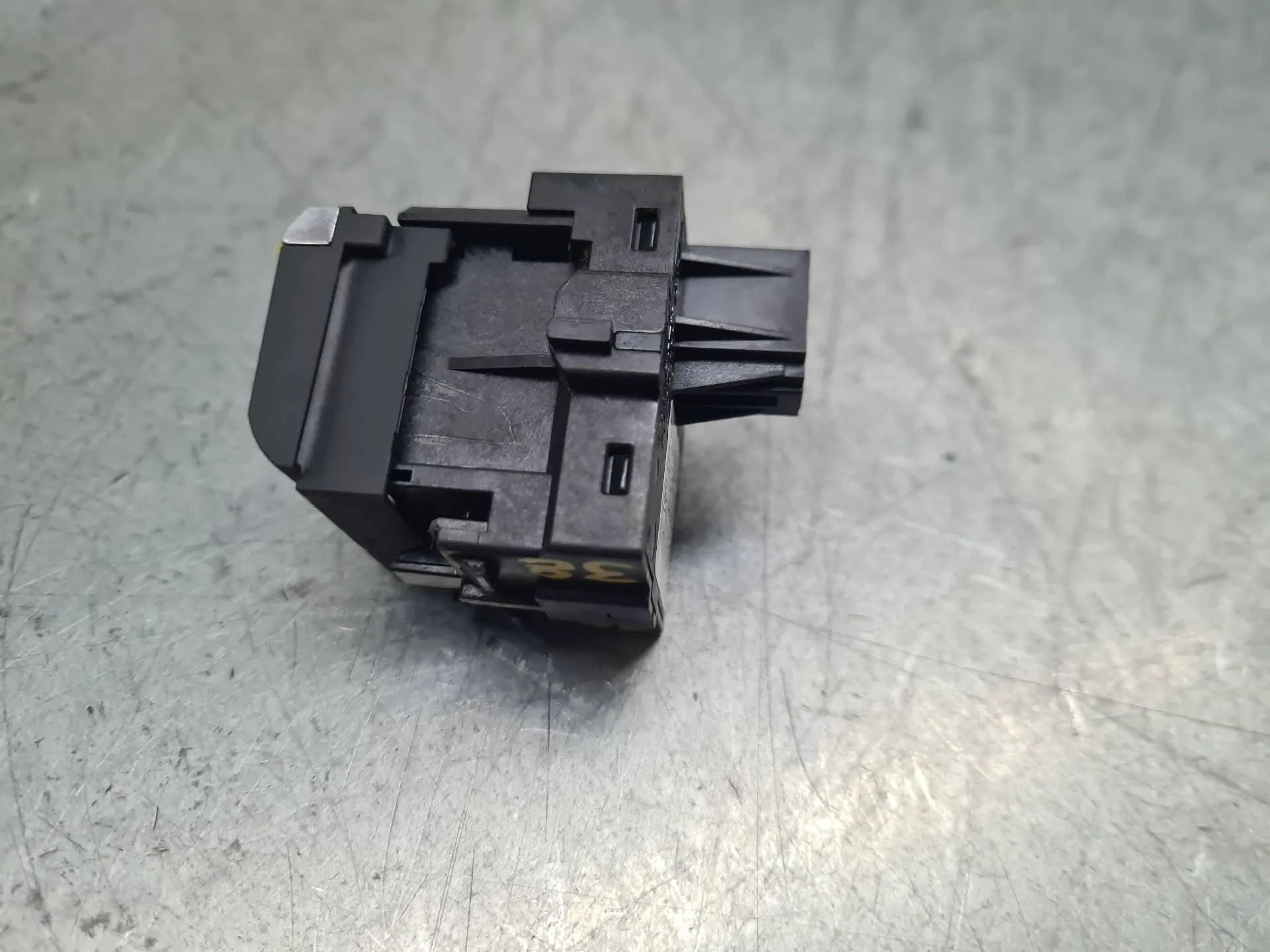 Comando / botão / interruptor multifunções AUDI A3 (8V1, 8VK) Imagem-1